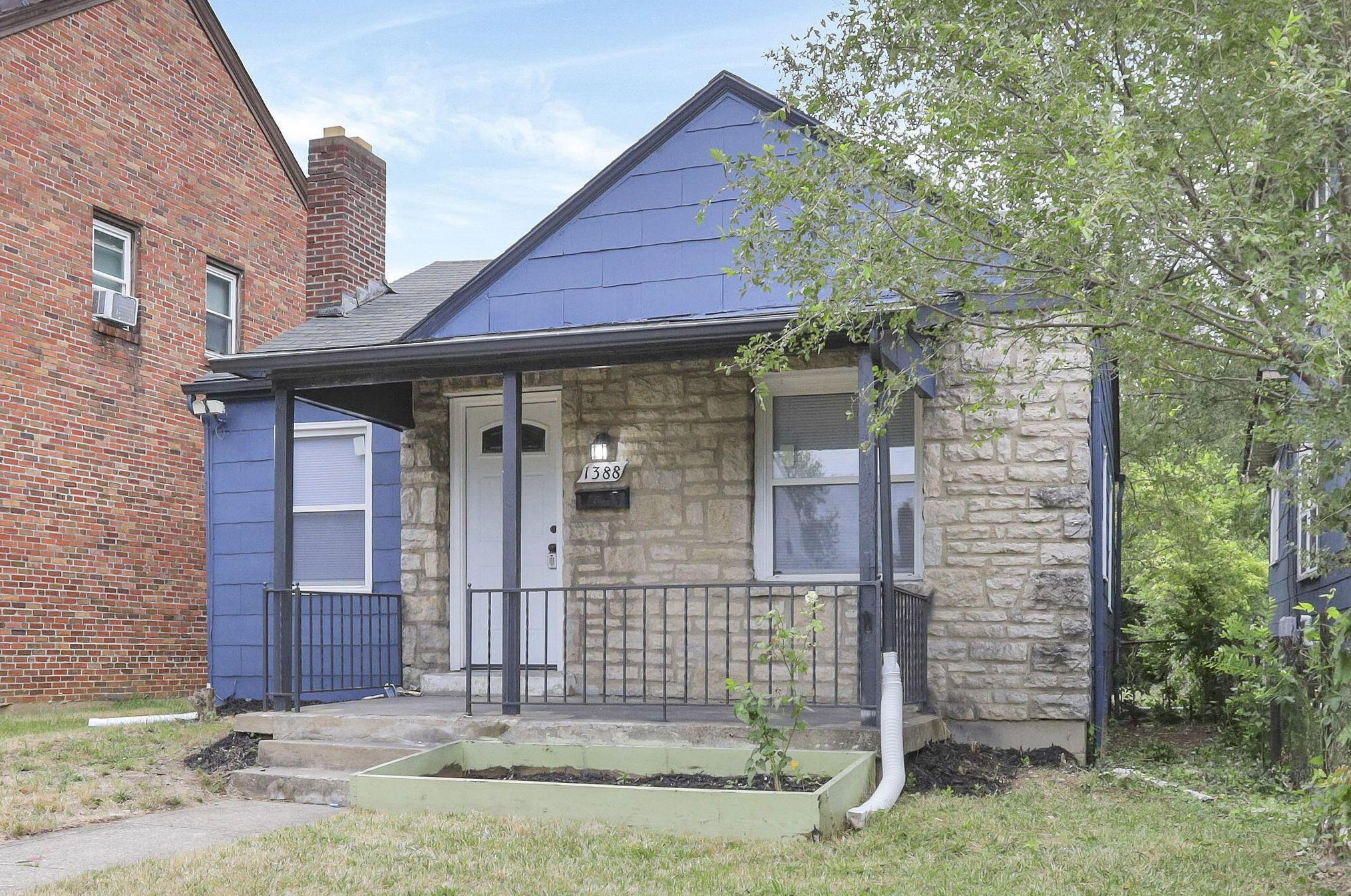 1388 Ohio Ave, Columbus OH 43206-1525 exterior
