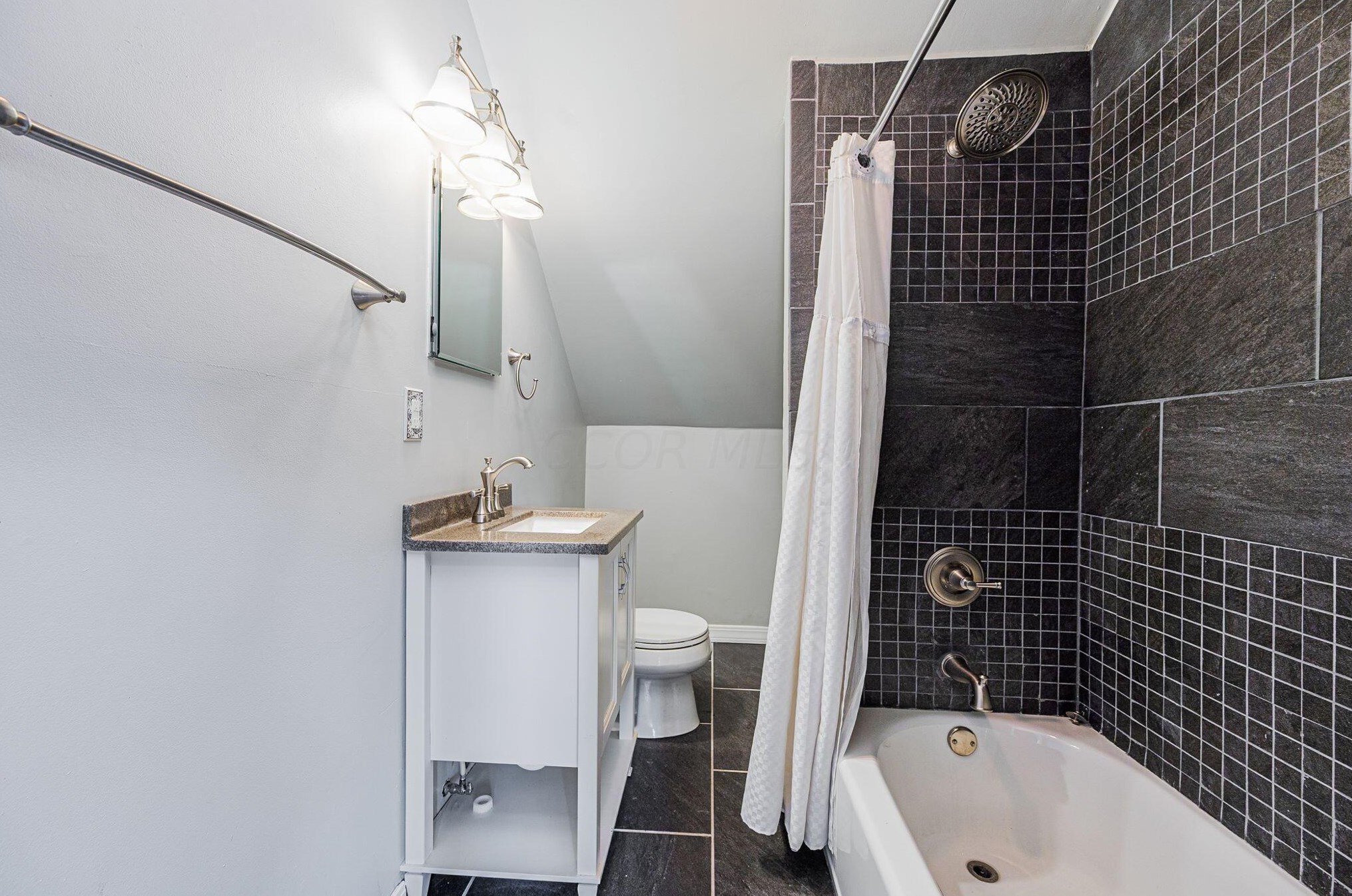 1321 Bryden Rd, Columbus OH 43205-2046 exterior