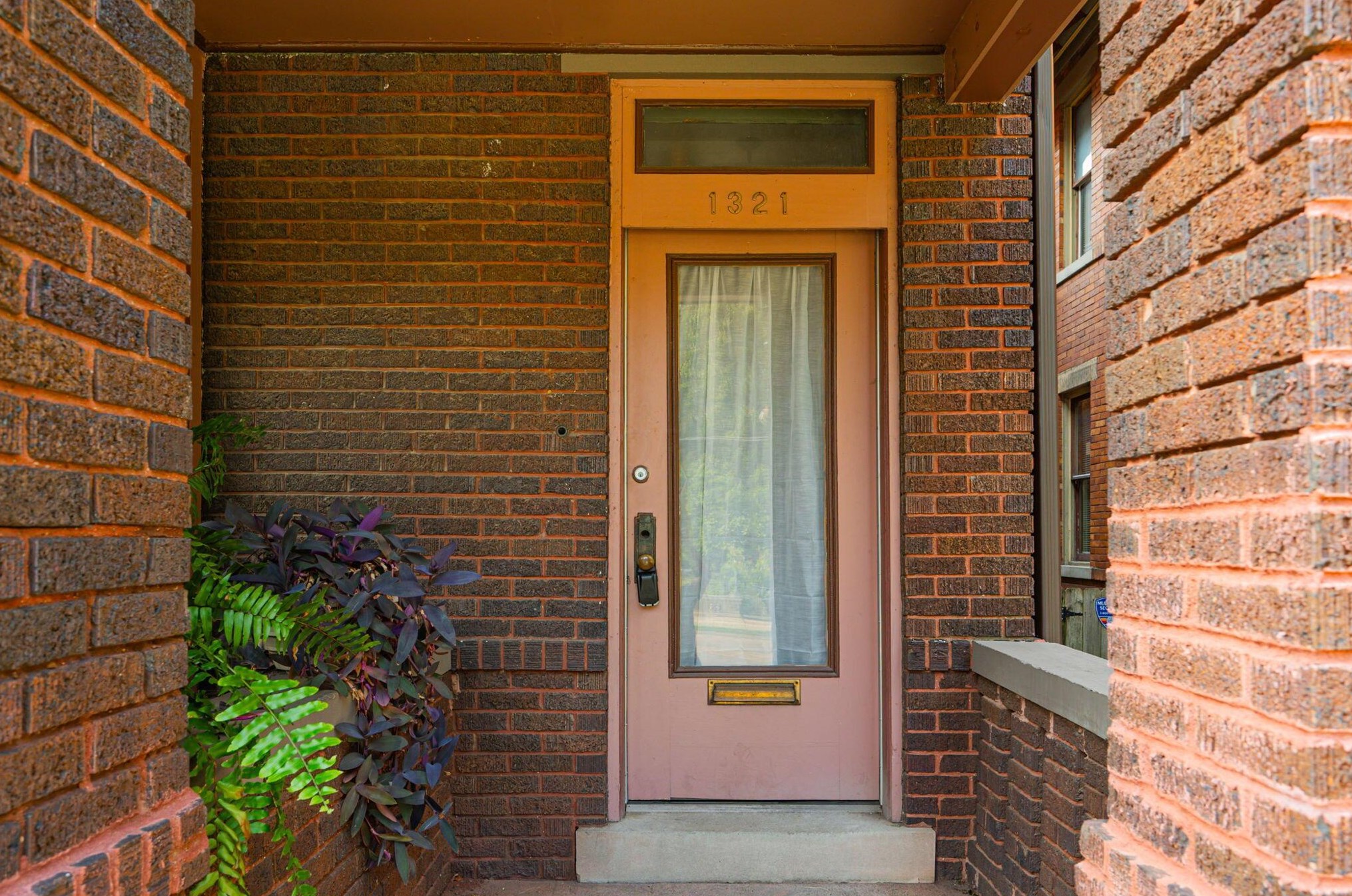 1321 Bryden Rd, Columbus OH 43205-2046 exterior