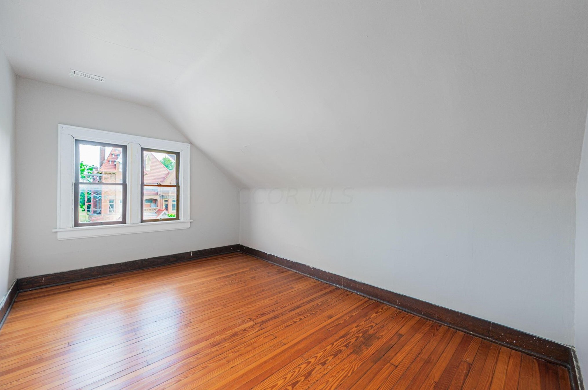 1321 Bryden Rd, Columbus OH 43205-2046 exterior