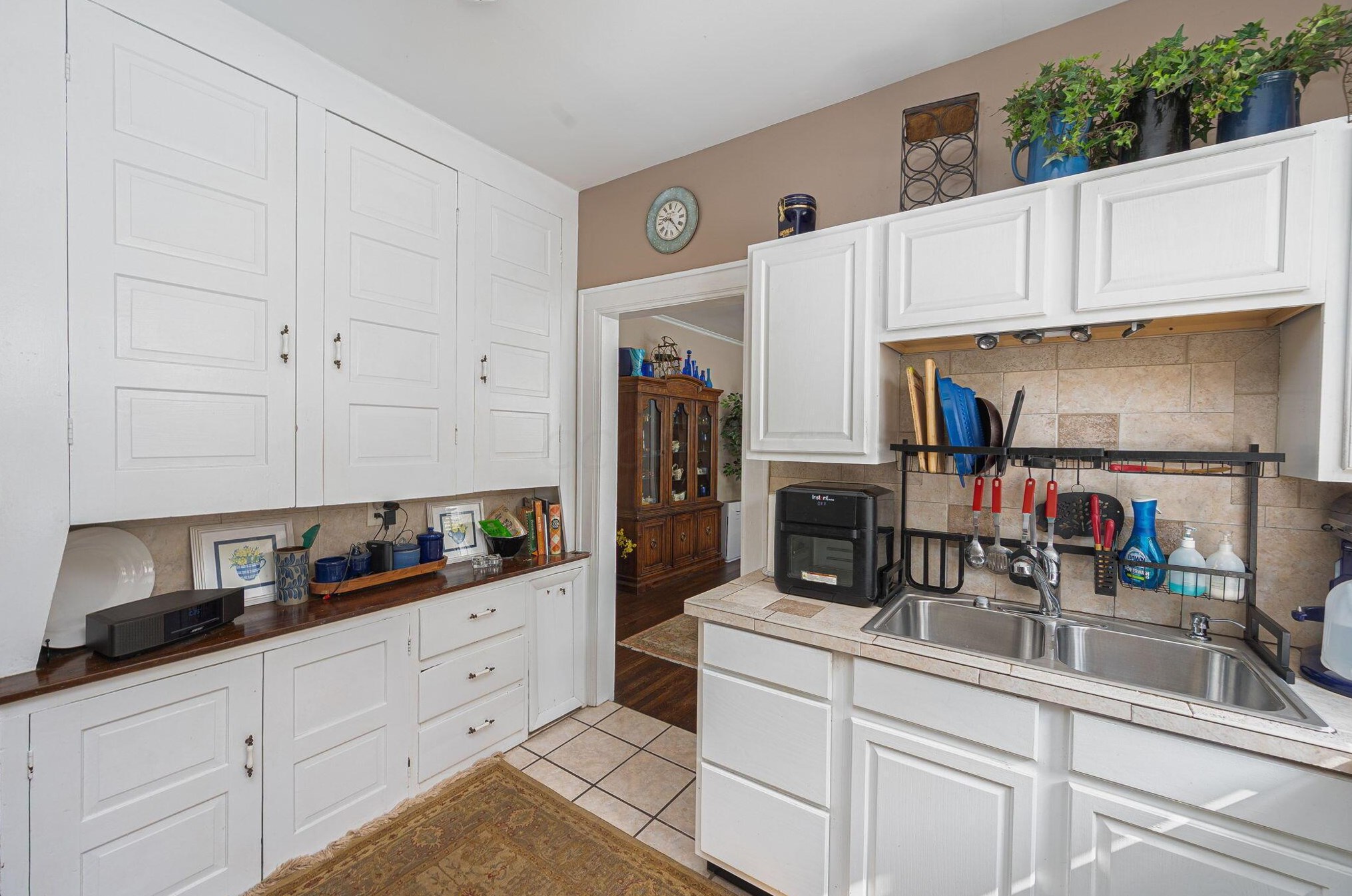 1321 Bryden Rd, Columbus OH 43205-2046 exterior