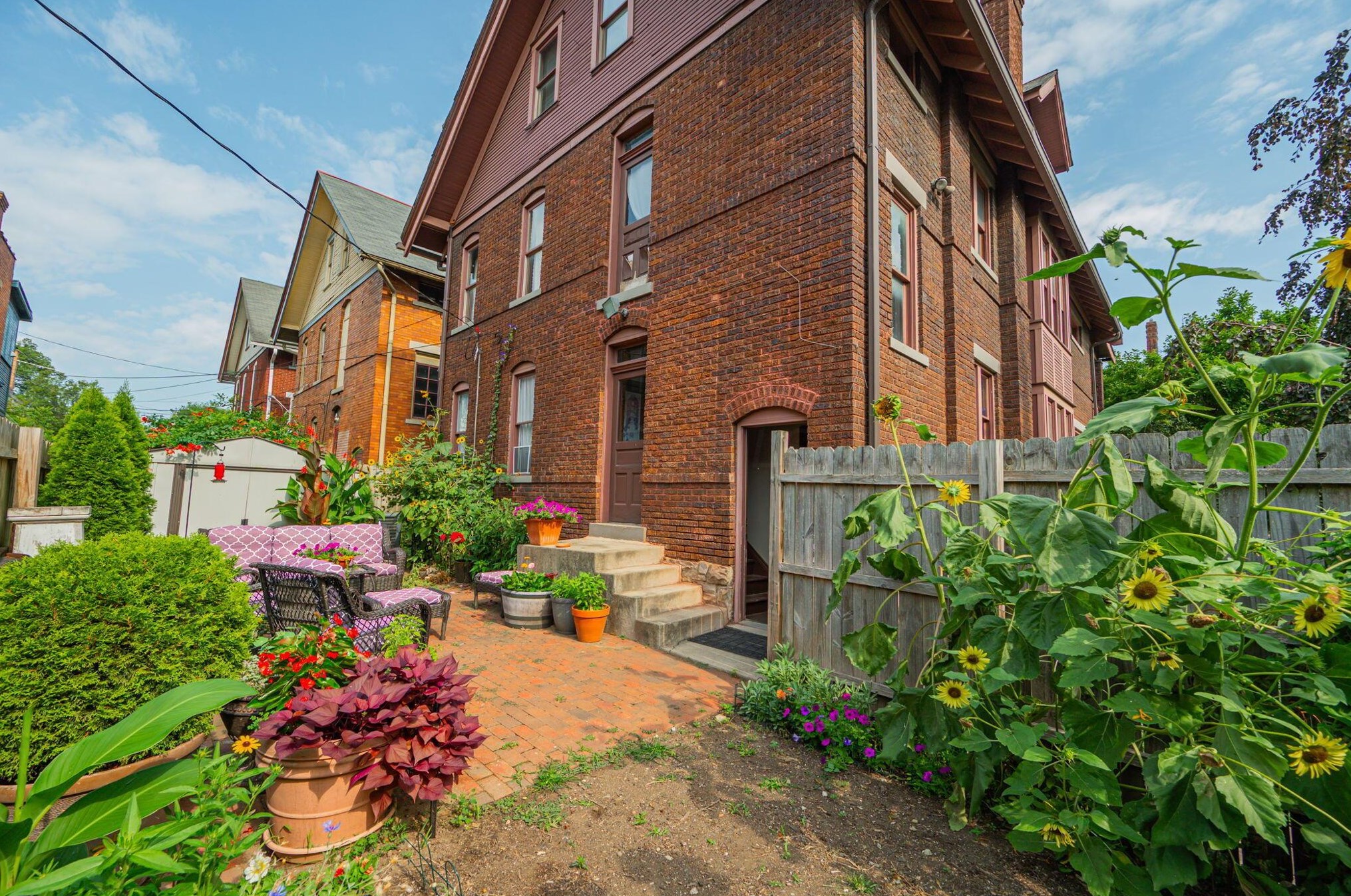 1321 Bryden Rd, Columbus OH 43205-2046 exterior