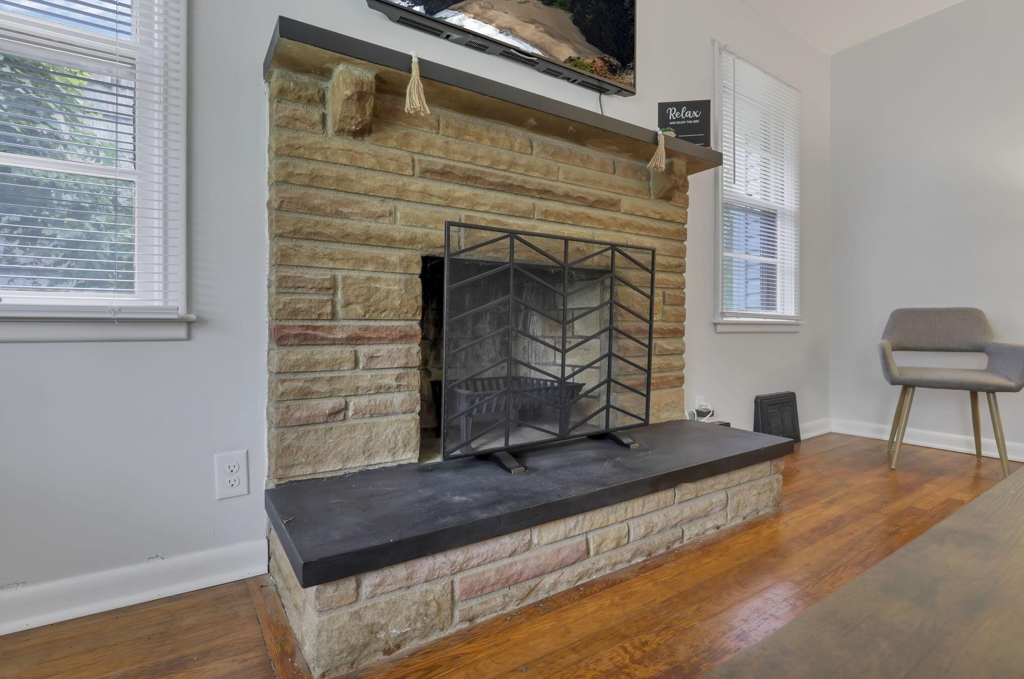 1275 Weber Rd, Columbus OH 43211-1537 exterior