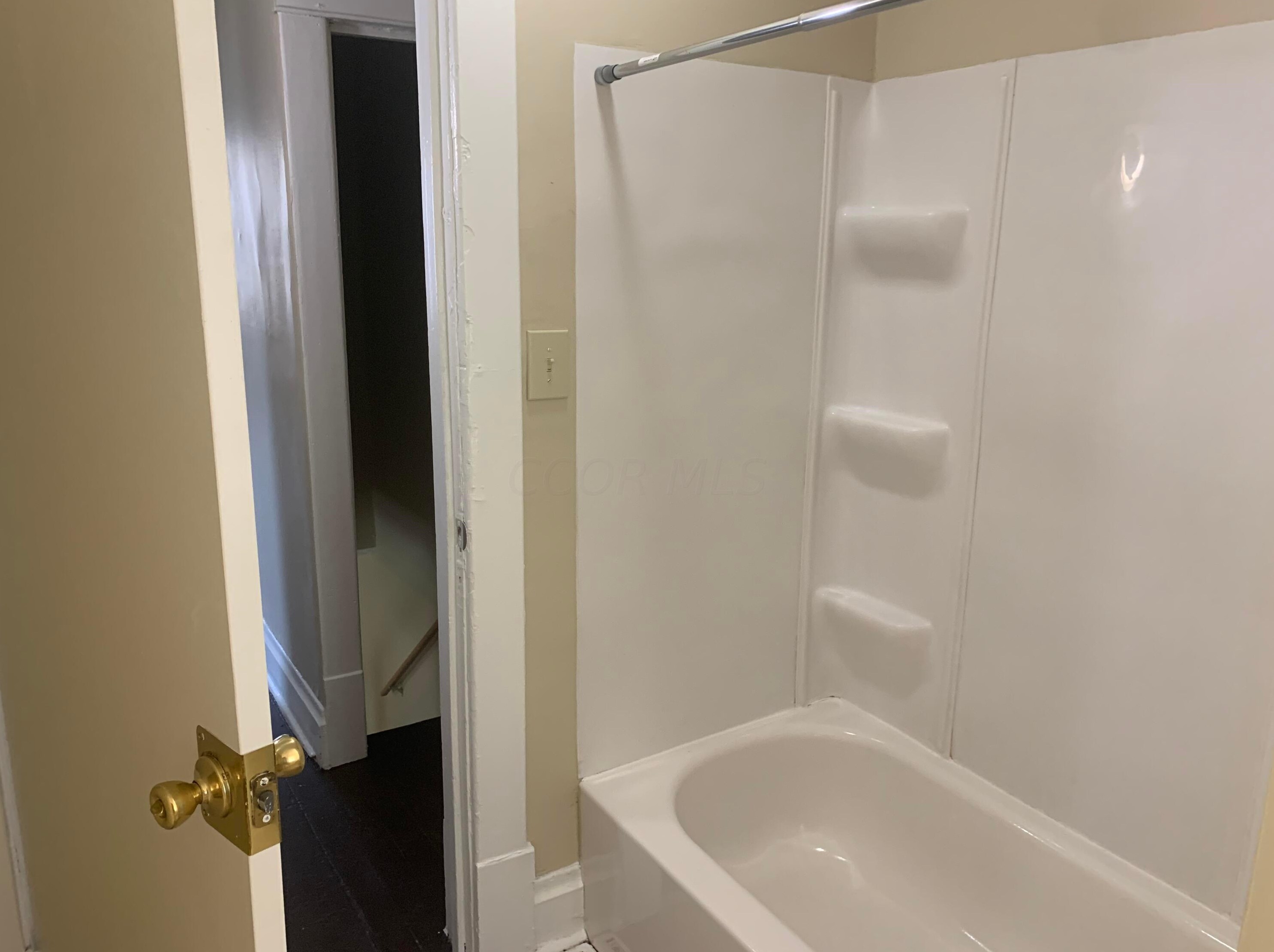 72 Eureka Ave, Columbus OH  43204-3200 exterior