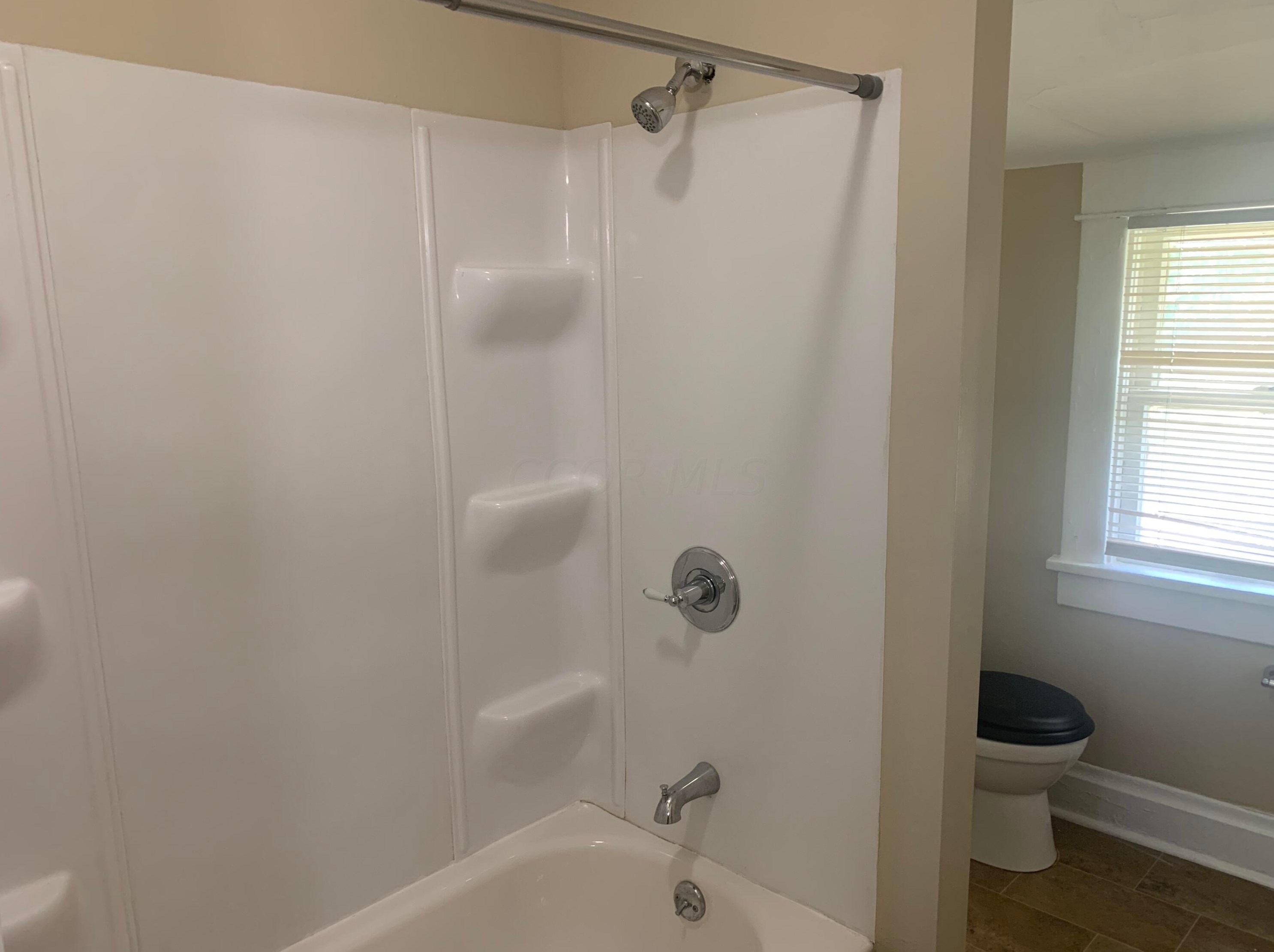 72 Eureka Ave, Columbus OH  43204-3200 exterior