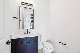 2252 Quarry Trails Dr, Columbus, OH 43228 - Photo 13