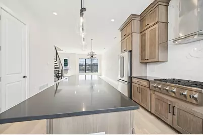 2252 Quarry Trails Drive, Columbus, OH 43228 - Photo 5