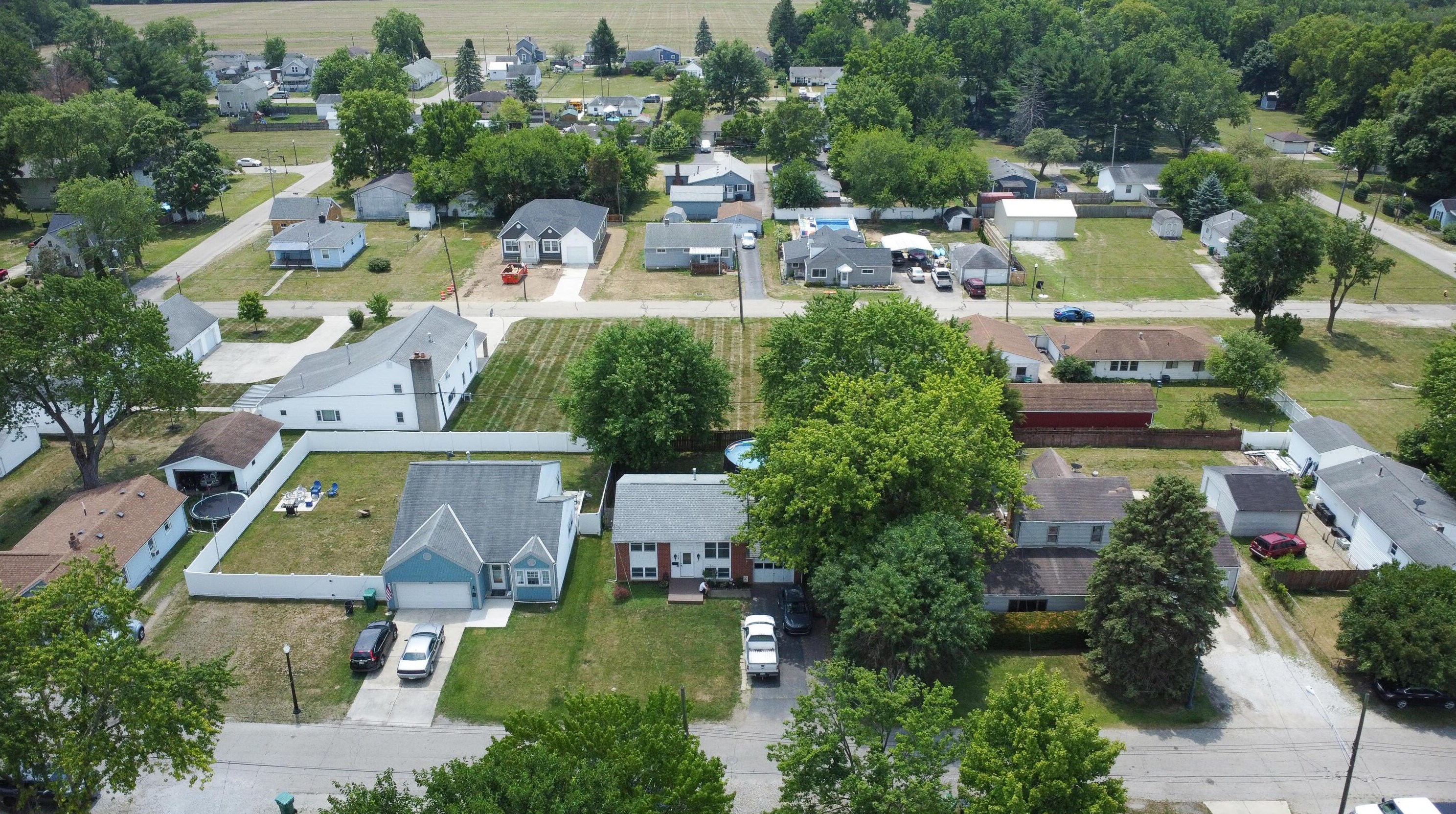 1605 Hillcrest Ave, Columbus OH  43207-4428 exterior