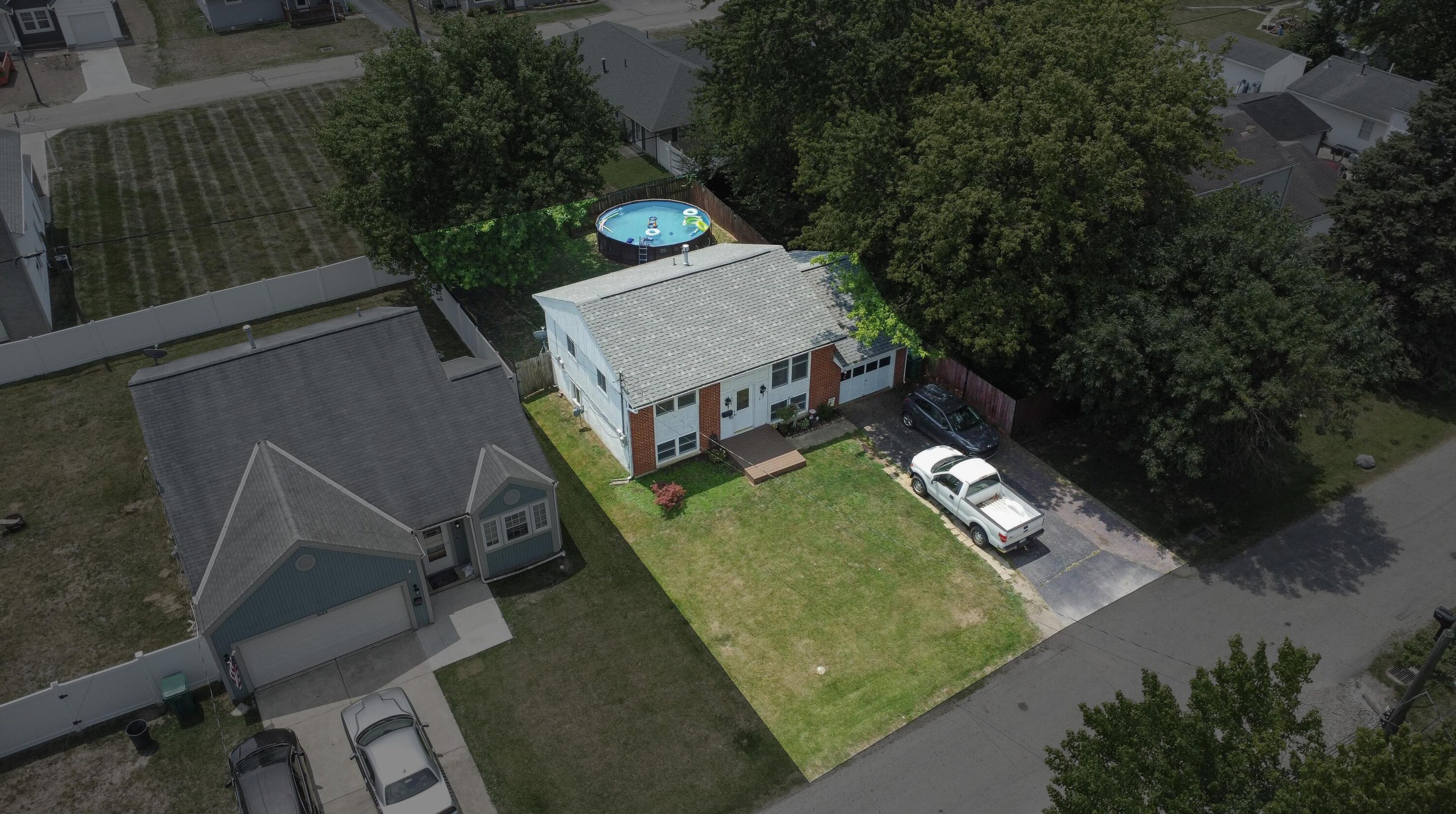 1605 Hillcrest Ave, Columbus OH  43207-4428 exterior