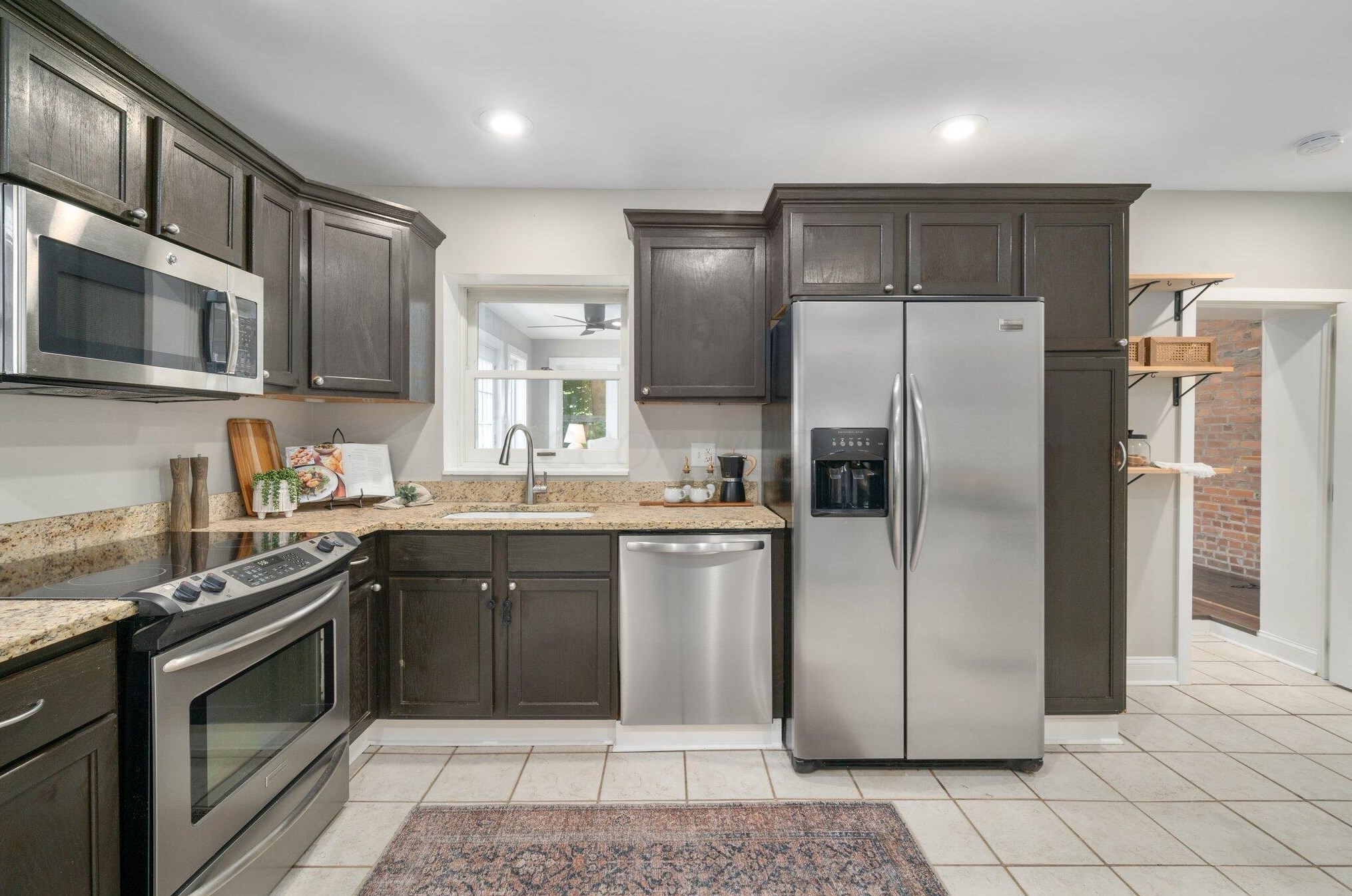 792 3rd St, Columbus OH  43206-2004 exterior