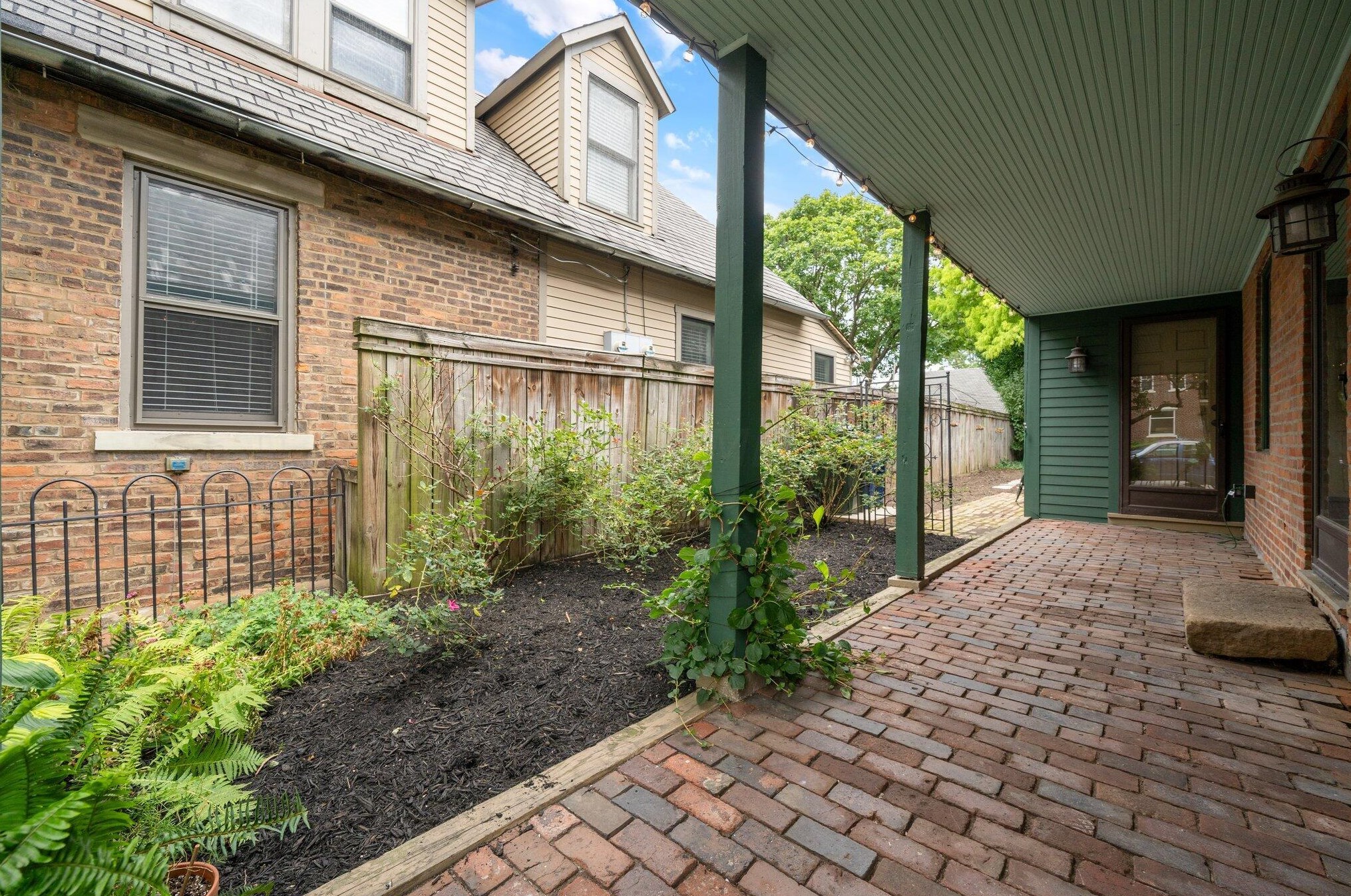 792 3rd St, Columbus OH  43206-2004 exterior