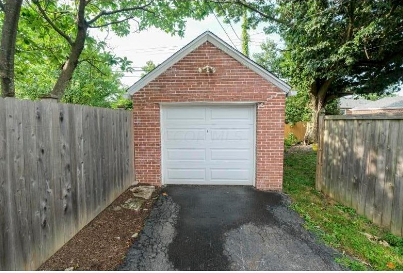 578 Fallis Rd, Columbus OH  43214-3730 exterior