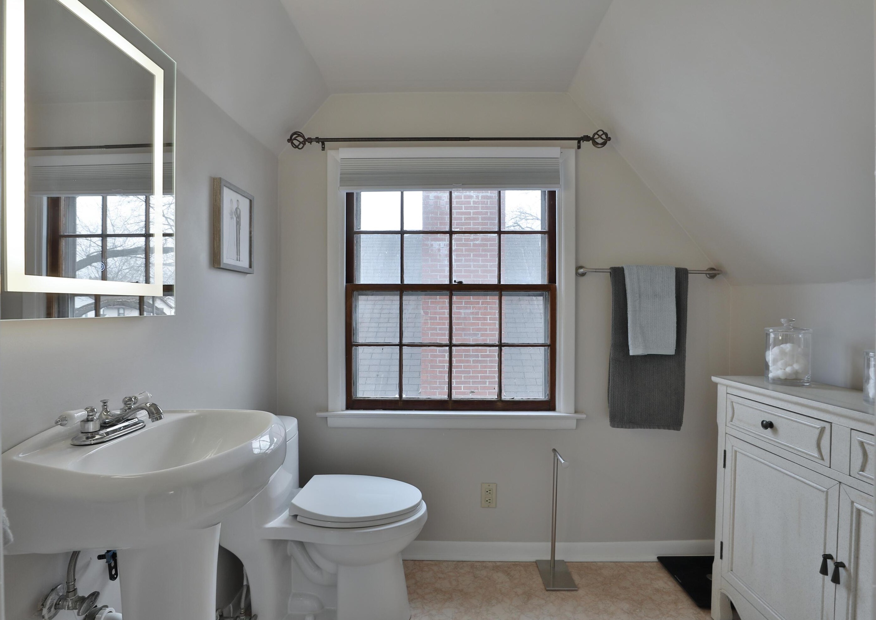 3126 Summit St, Columbus OH  43202-1315 exterior