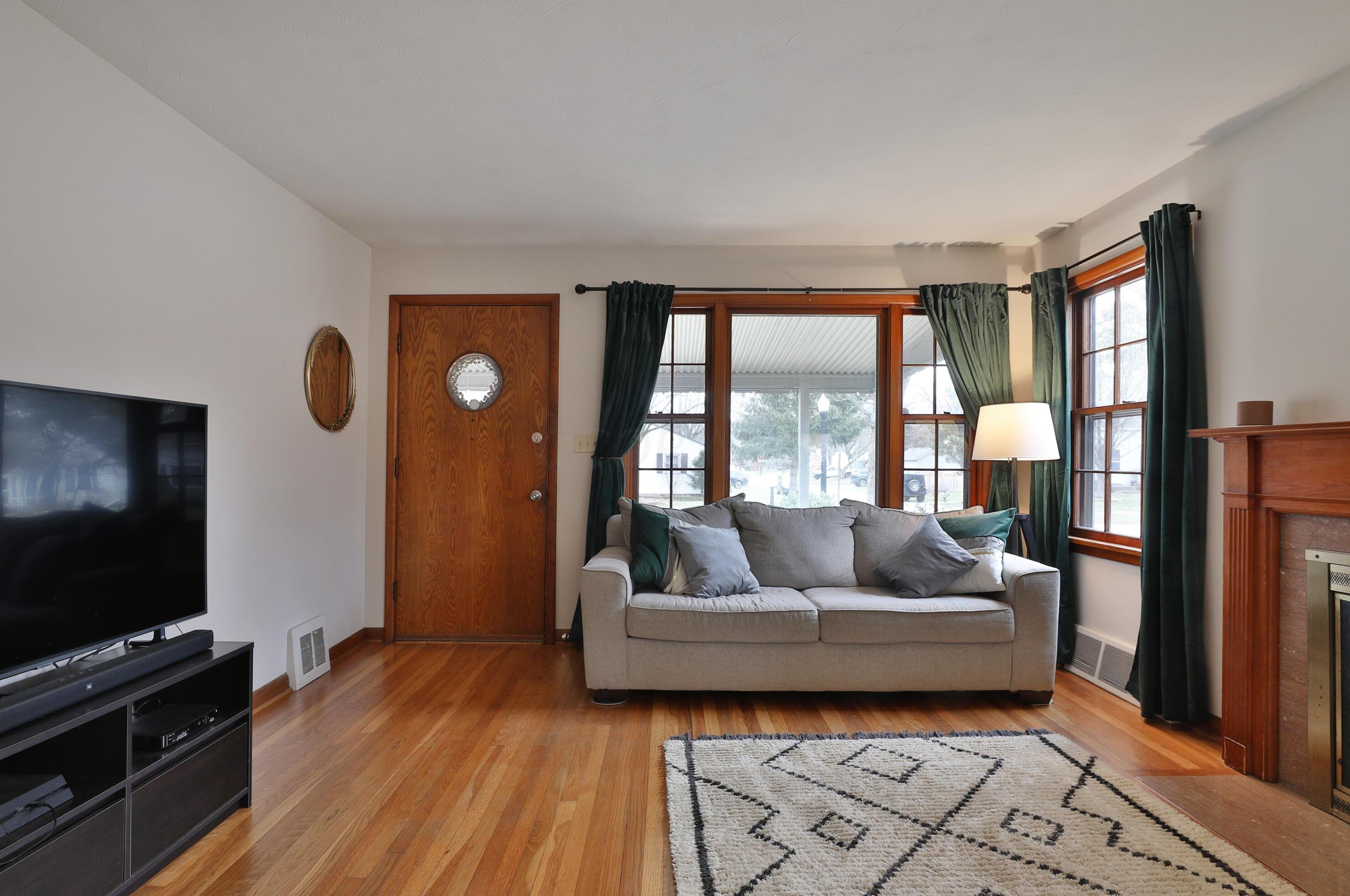 3126 Summit St, Columbus OH  43202-1315 exterior