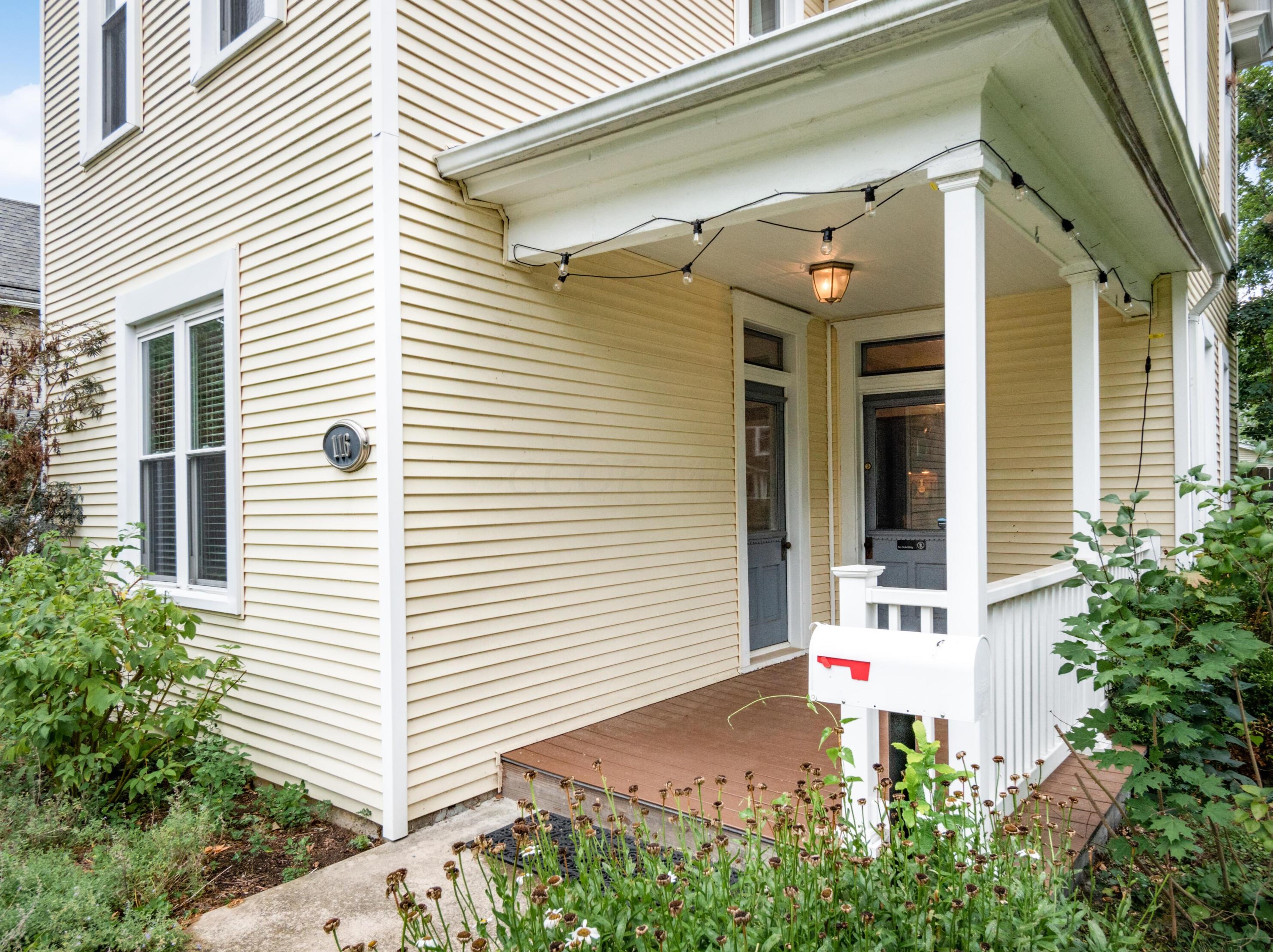 116 Como Ave, Columbus OH  43202-1211 exterior