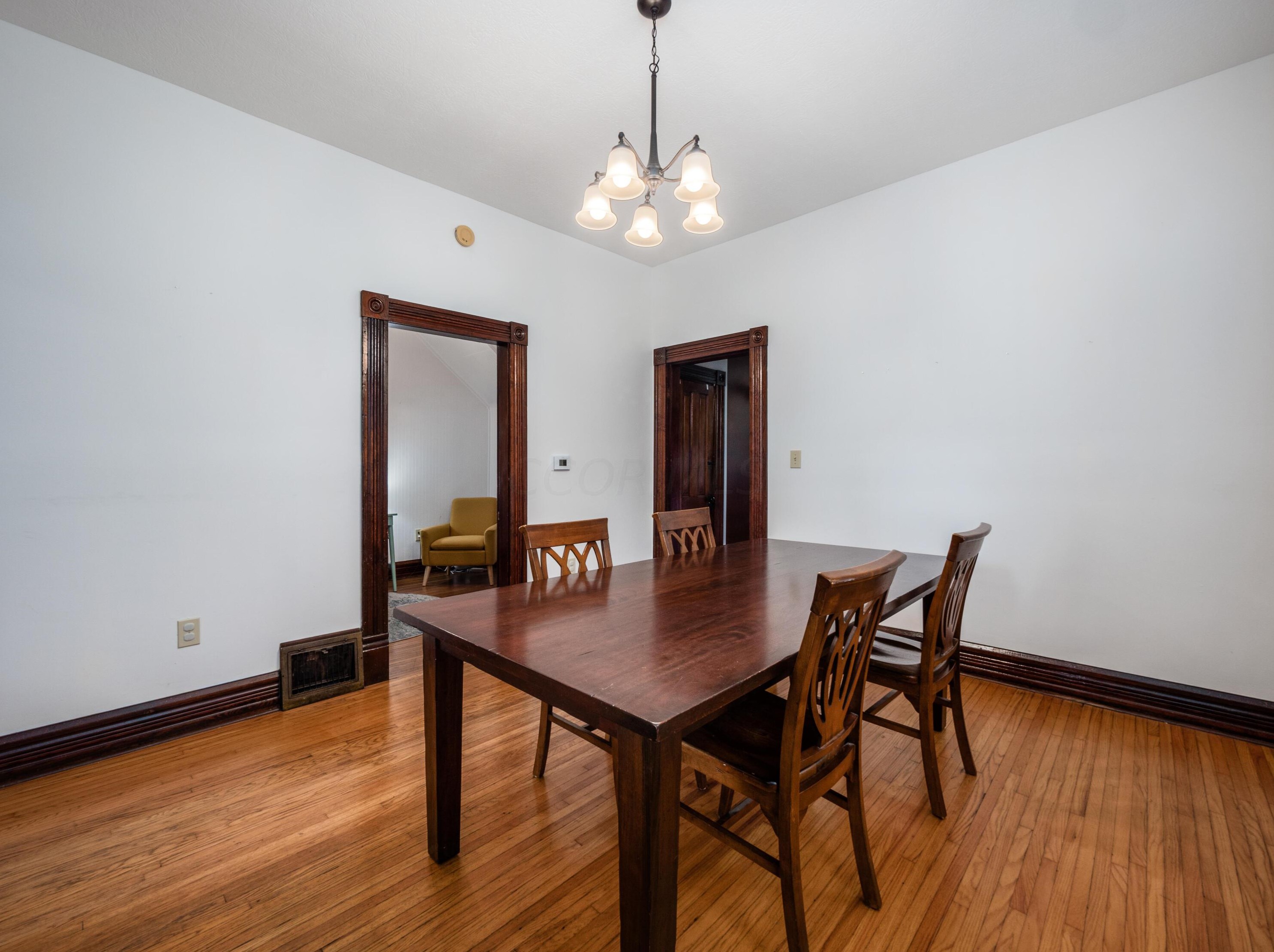 116 Como Ave, Columbus OH  43202-1211 exterior