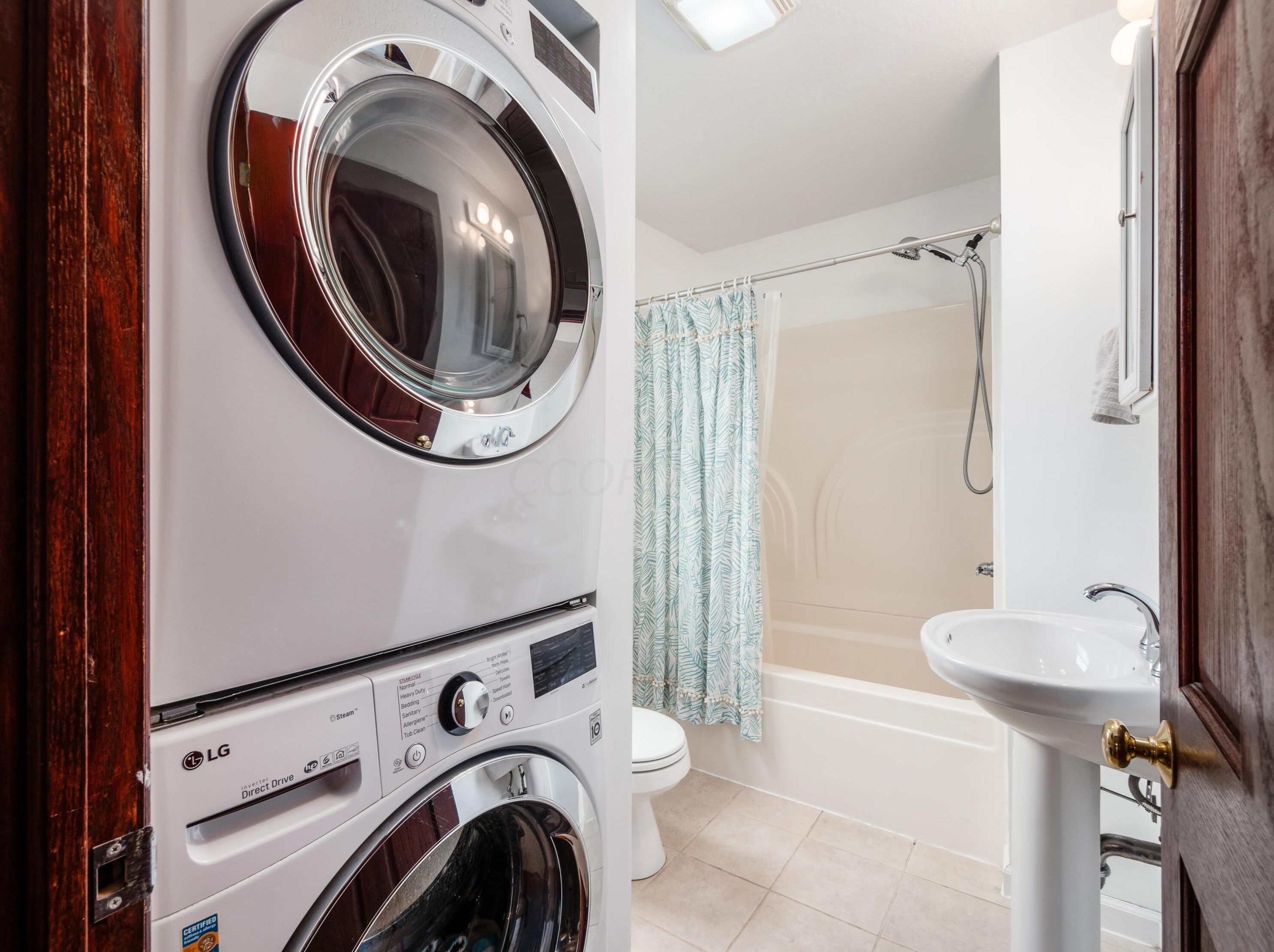 116 Como Ave, Columbus OH  43202-1211 exterior