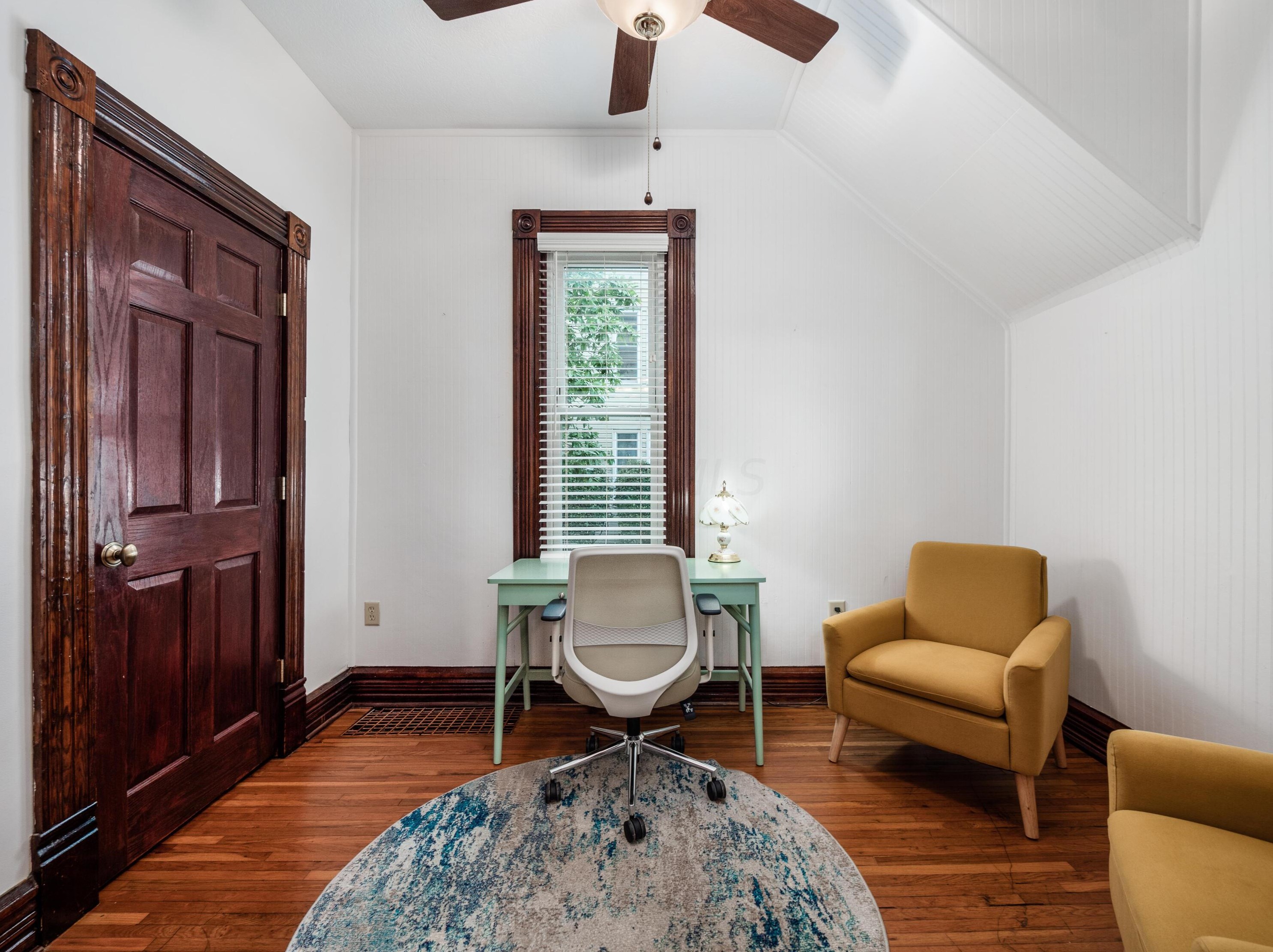 116 Como Ave, Columbus OH  43202-1211 exterior