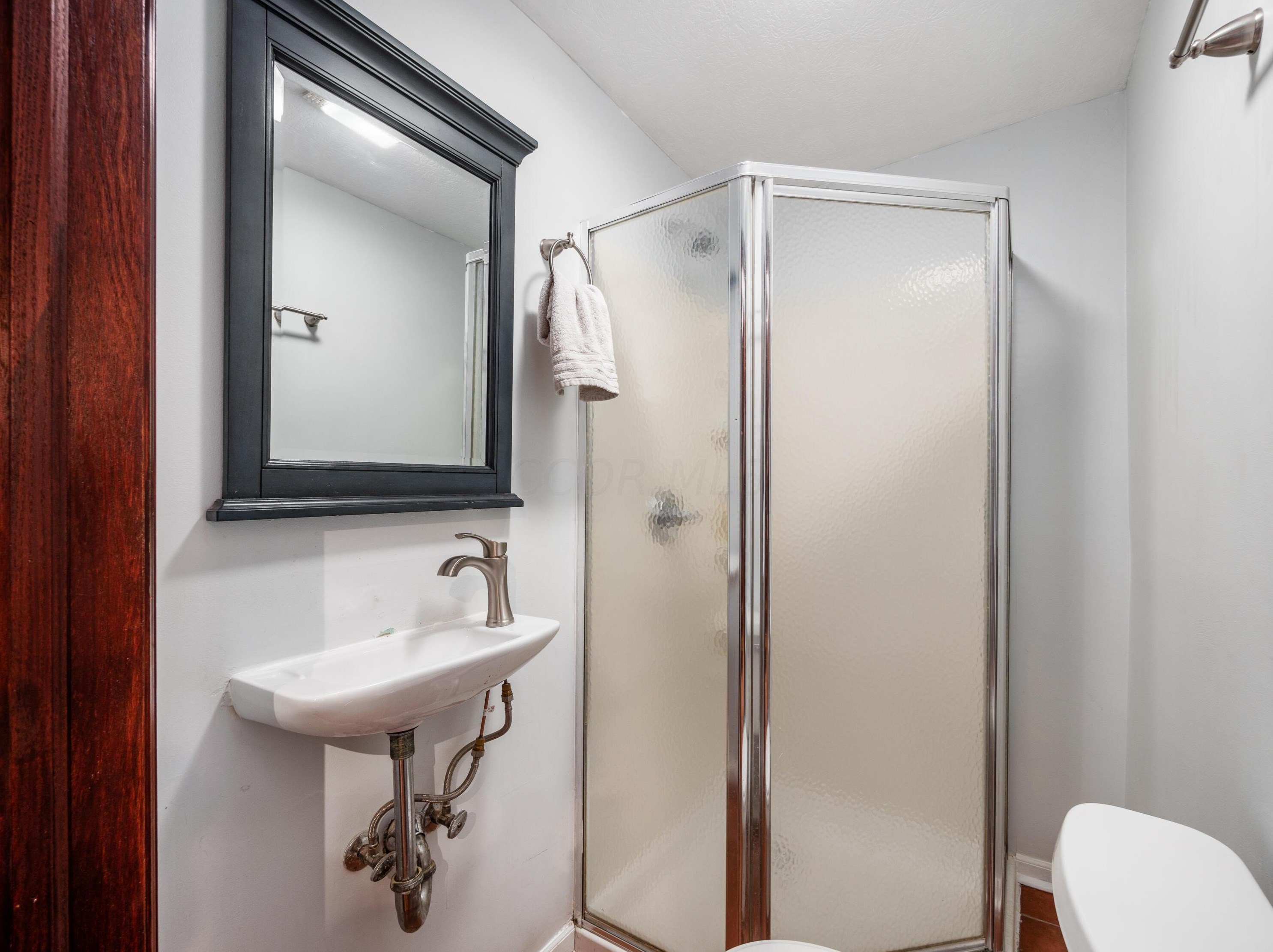 116 Como Ave, Columbus OH  43202-1211 exterior