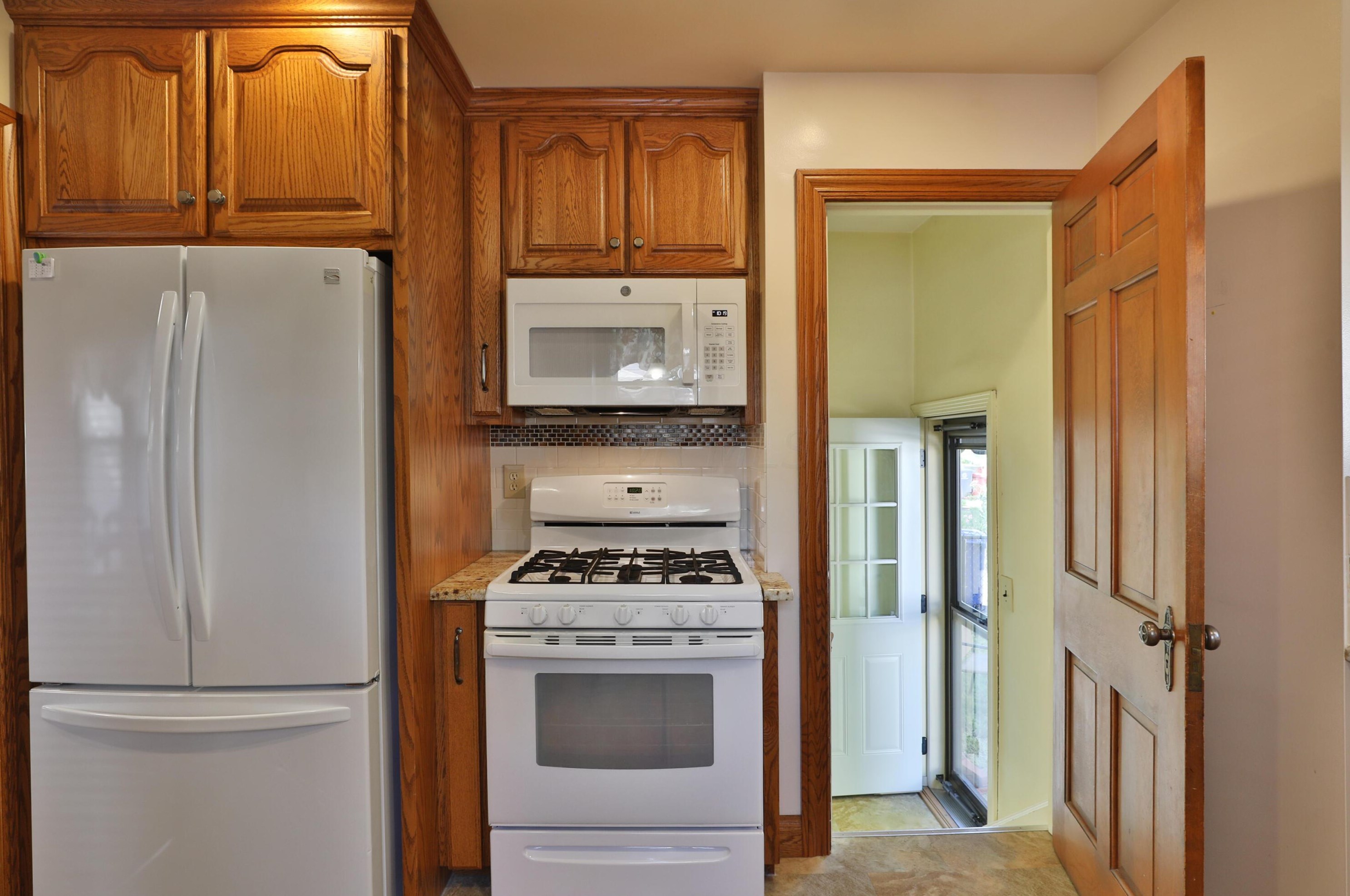 1393 Virginia Ave, Columbus OH 43212-3040 exterior