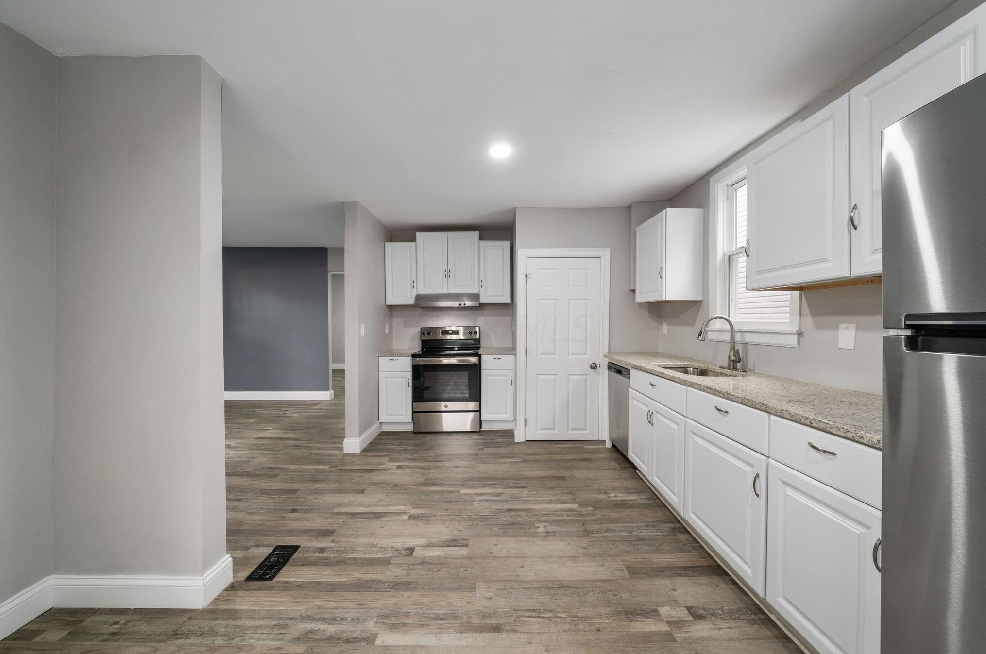 745 Deshler Ave, Columbus OH 43206-2925 exterior