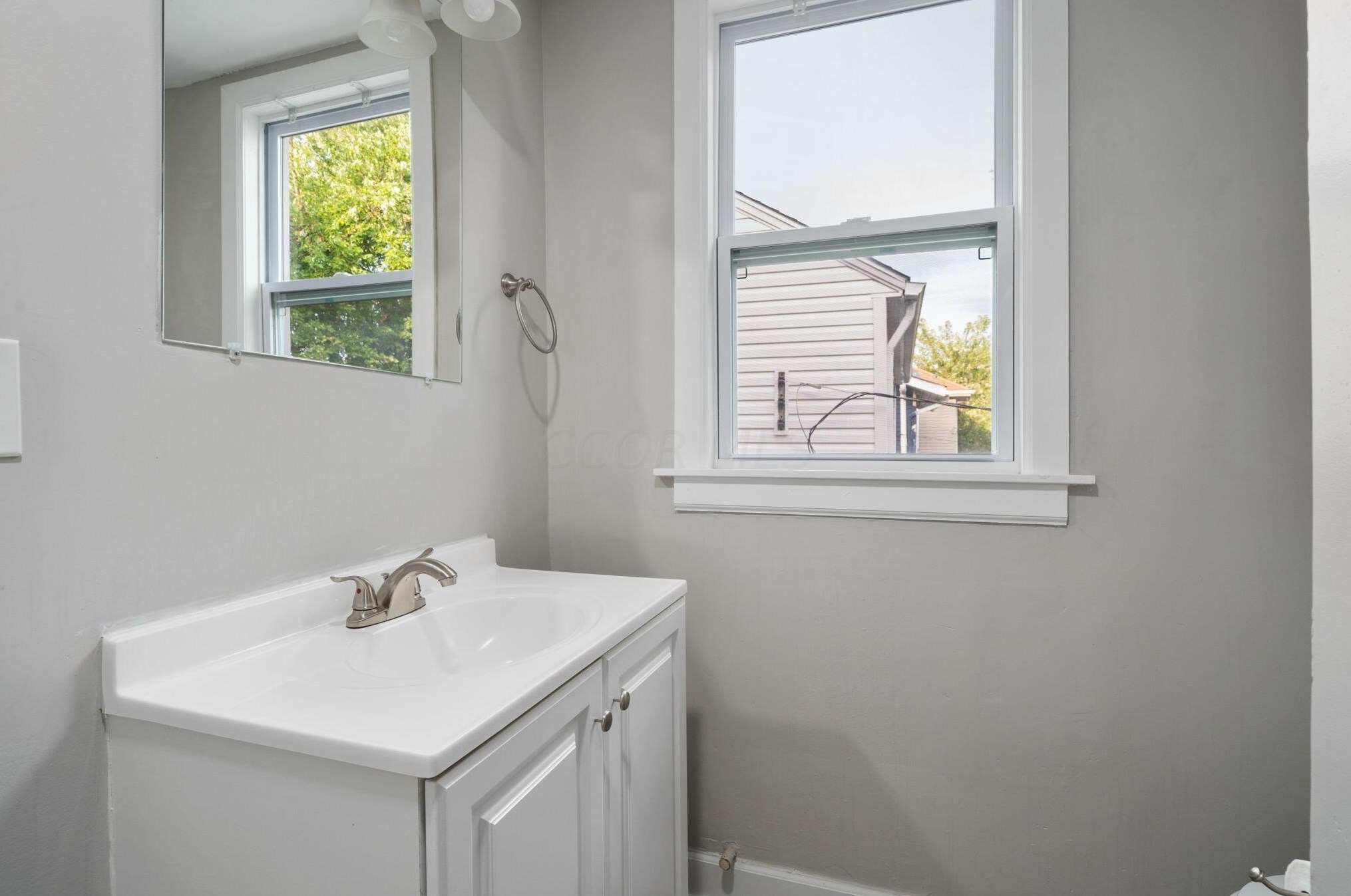 745 Deshler Ave, Columbus OH 43206-2925 exterior