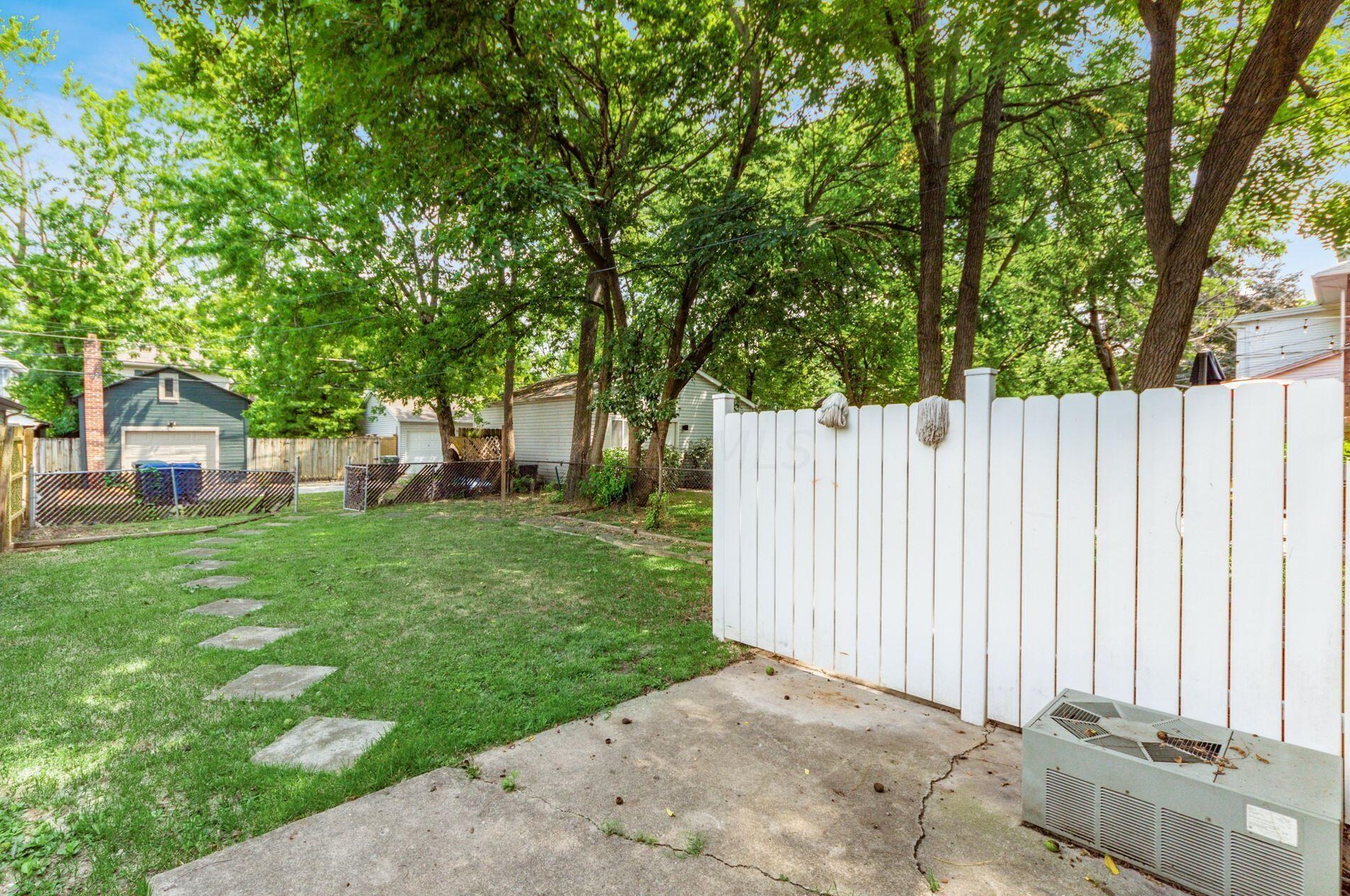 144 Gates St, Columbus OH 43206-3624 exterior