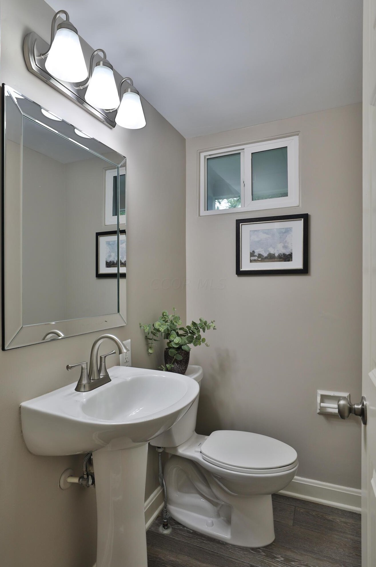 155 Roosevelt Ave, Columbus OH  43209-1559 exterior