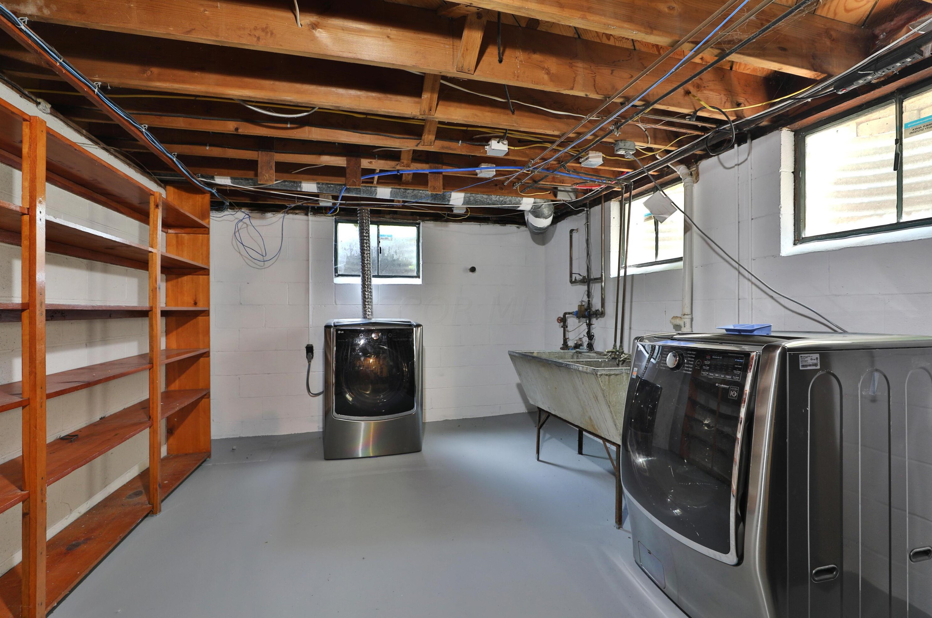 155 Roosevelt Ave, Columbus OH  43209-1559 exterior