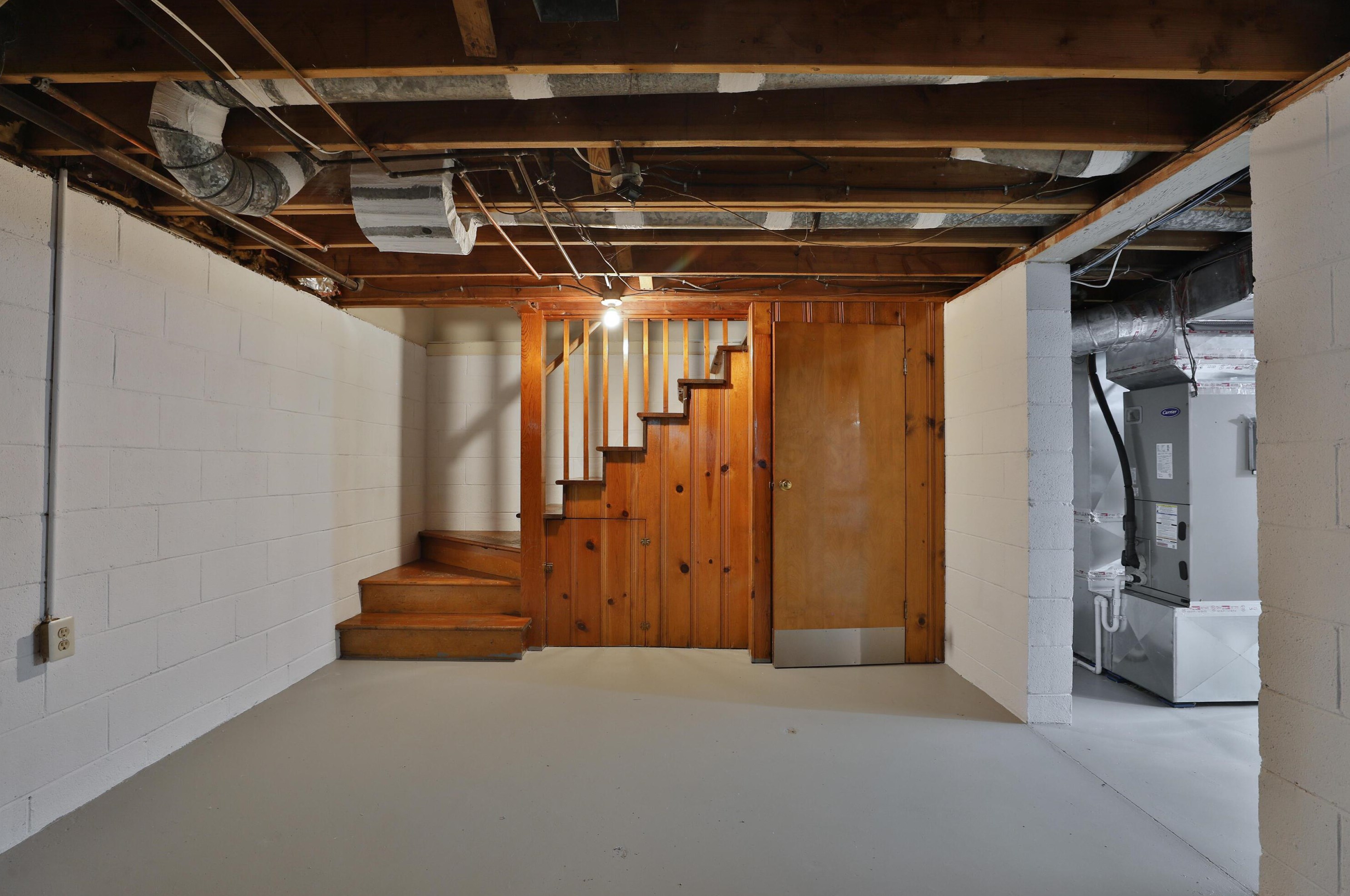 155 Roosevelt Ave, Columbus OH  43209-1559 exterior