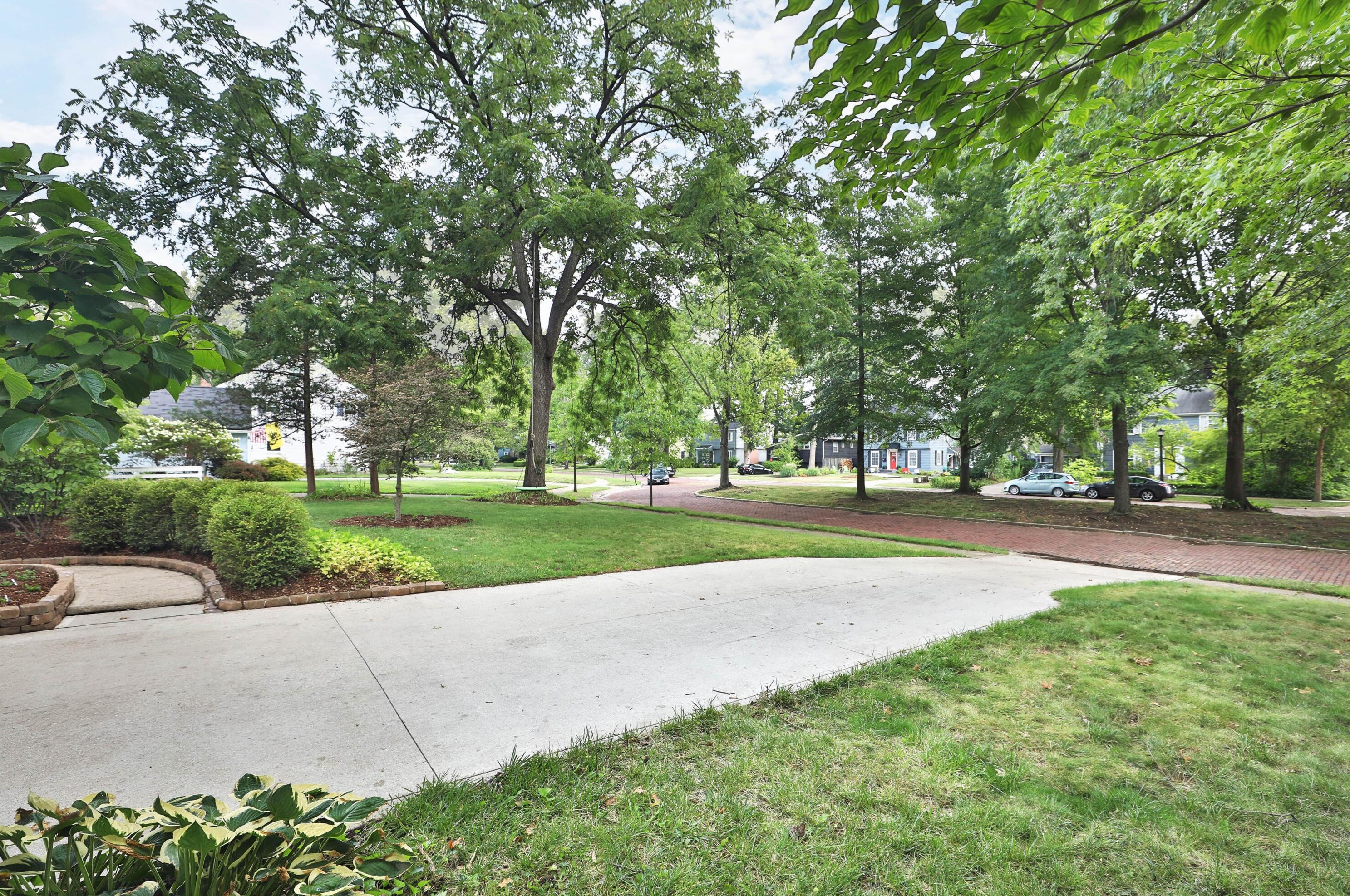 155 Roosevelt Ave, Columbus OH  43209-1559 exterior