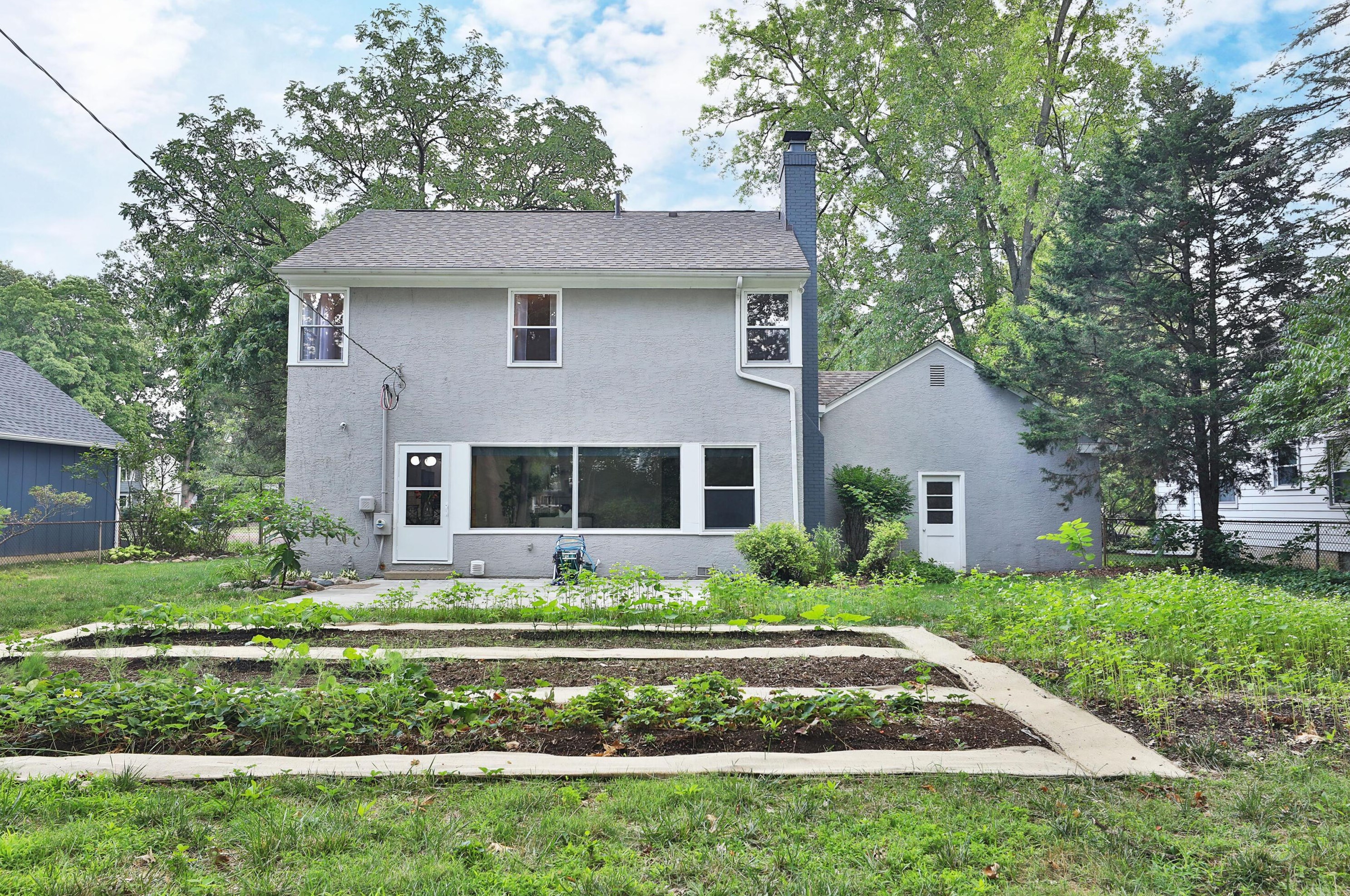 155 Roosevelt Ave, Columbus OH  43209-1559 exterior