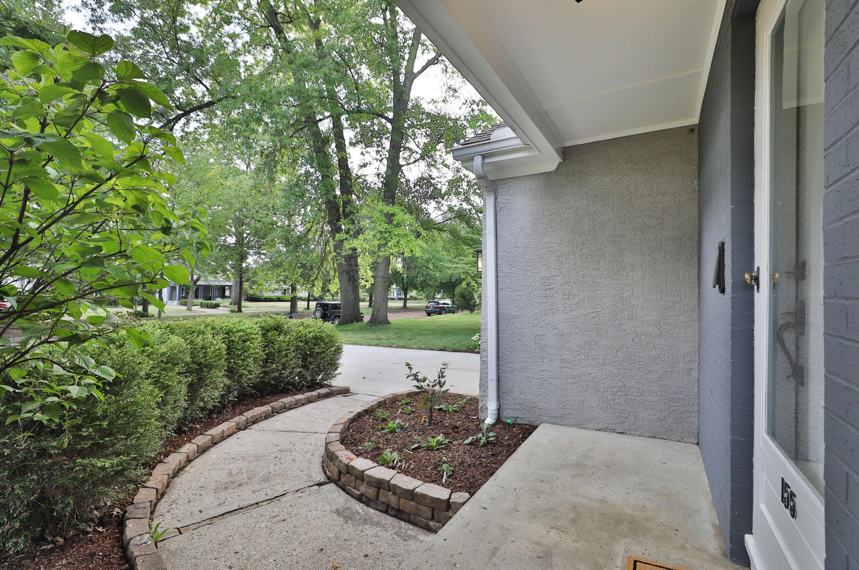 155 Roosevelt Ave, Columbus OH  43209-1559 exterior