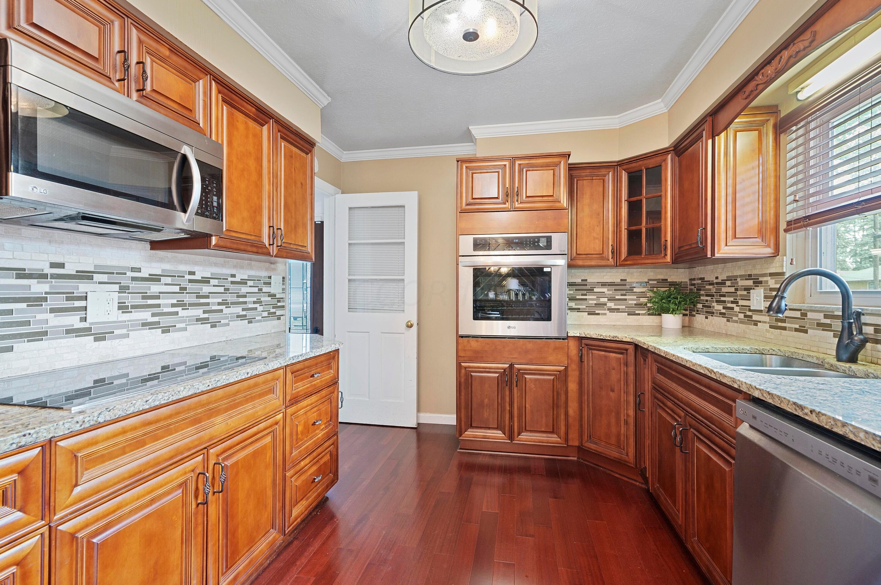 4376 Mound St, Columbus OH  43227-4704 exterior