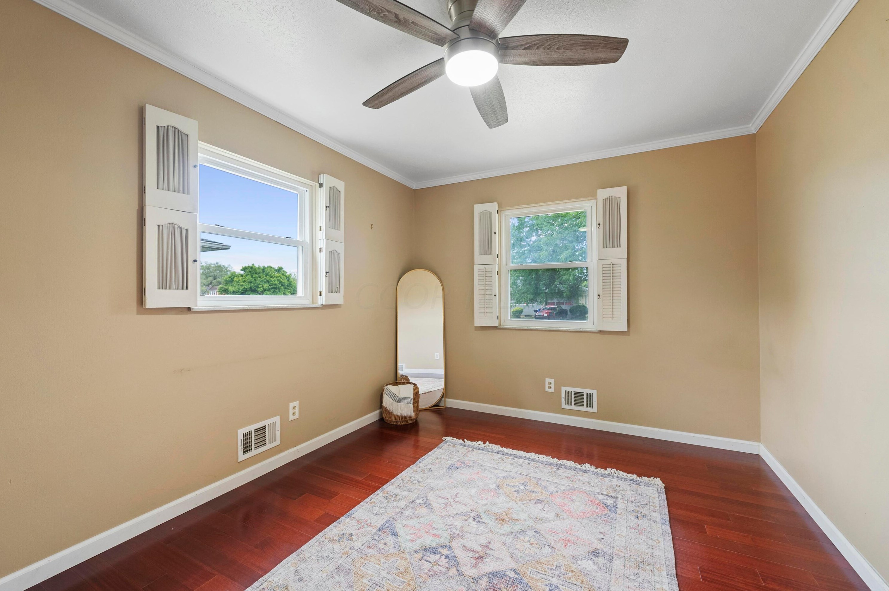 4376 Mound St, Columbus OH  43227-4704 exterior