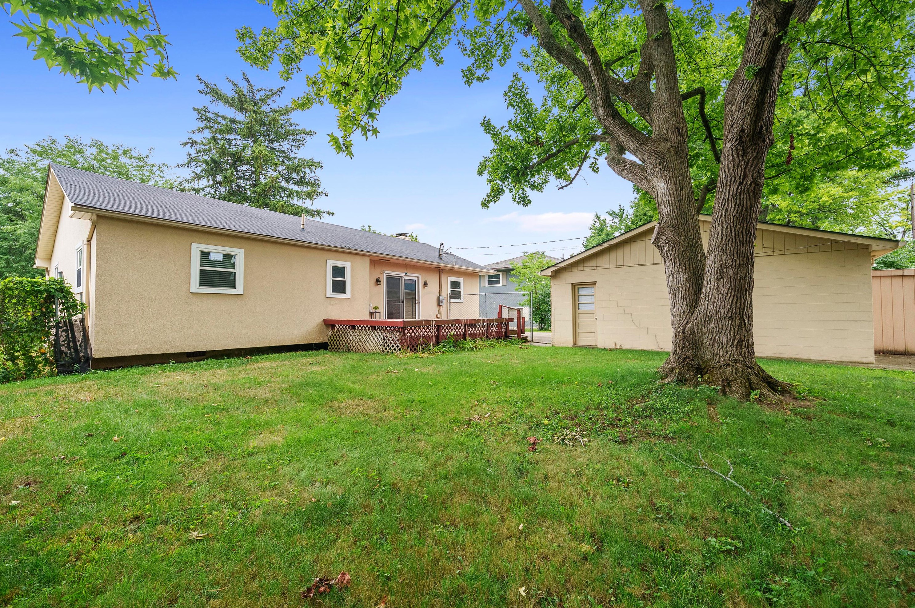 4376 Mound St, Columbus OH  43227-4704 exterior