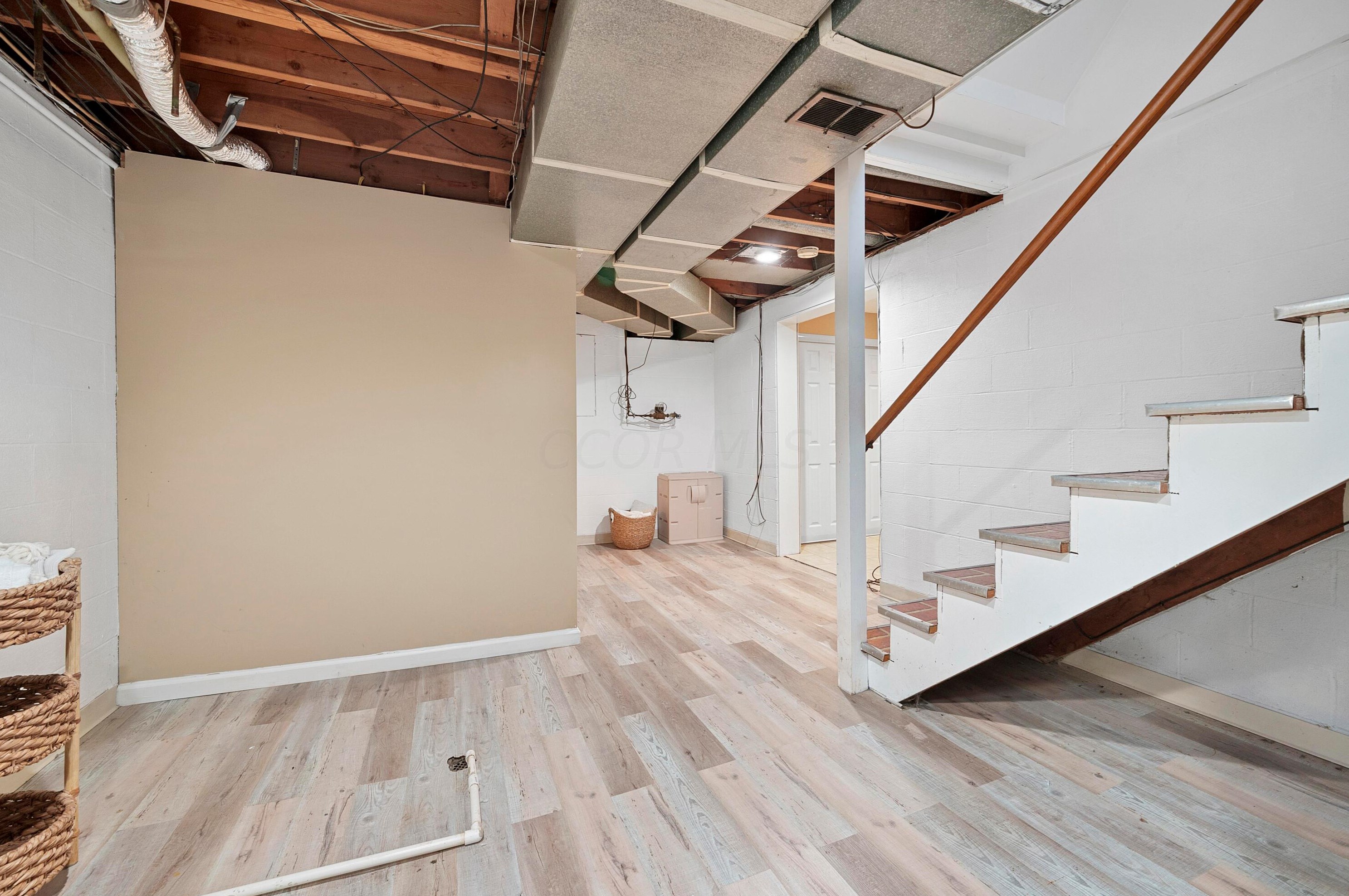 4376 Mound St, Columbus OH  43227-4704 exterior