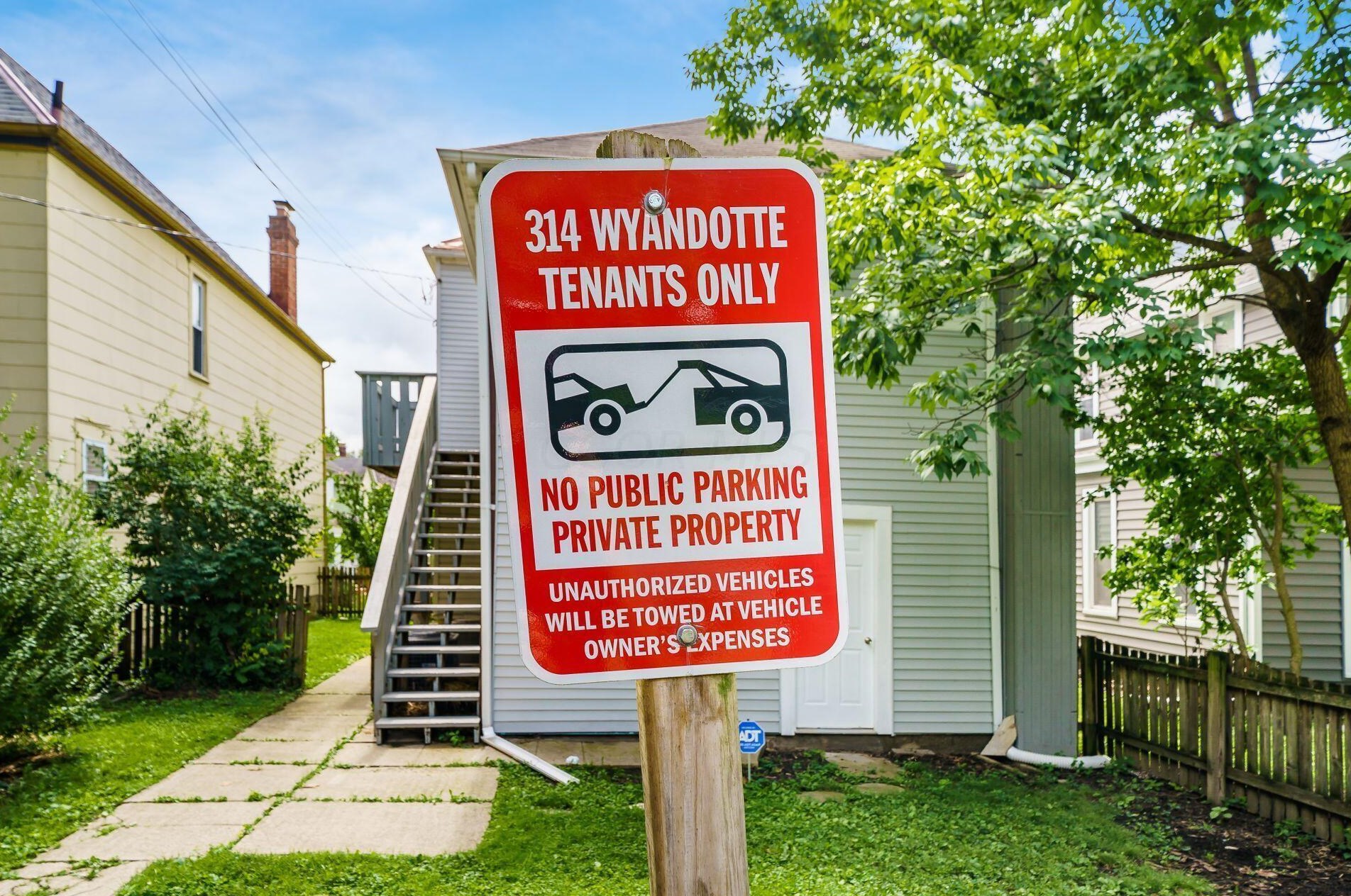 314 Wyandotte Ave, Columbus OH  43202-3138 exterior