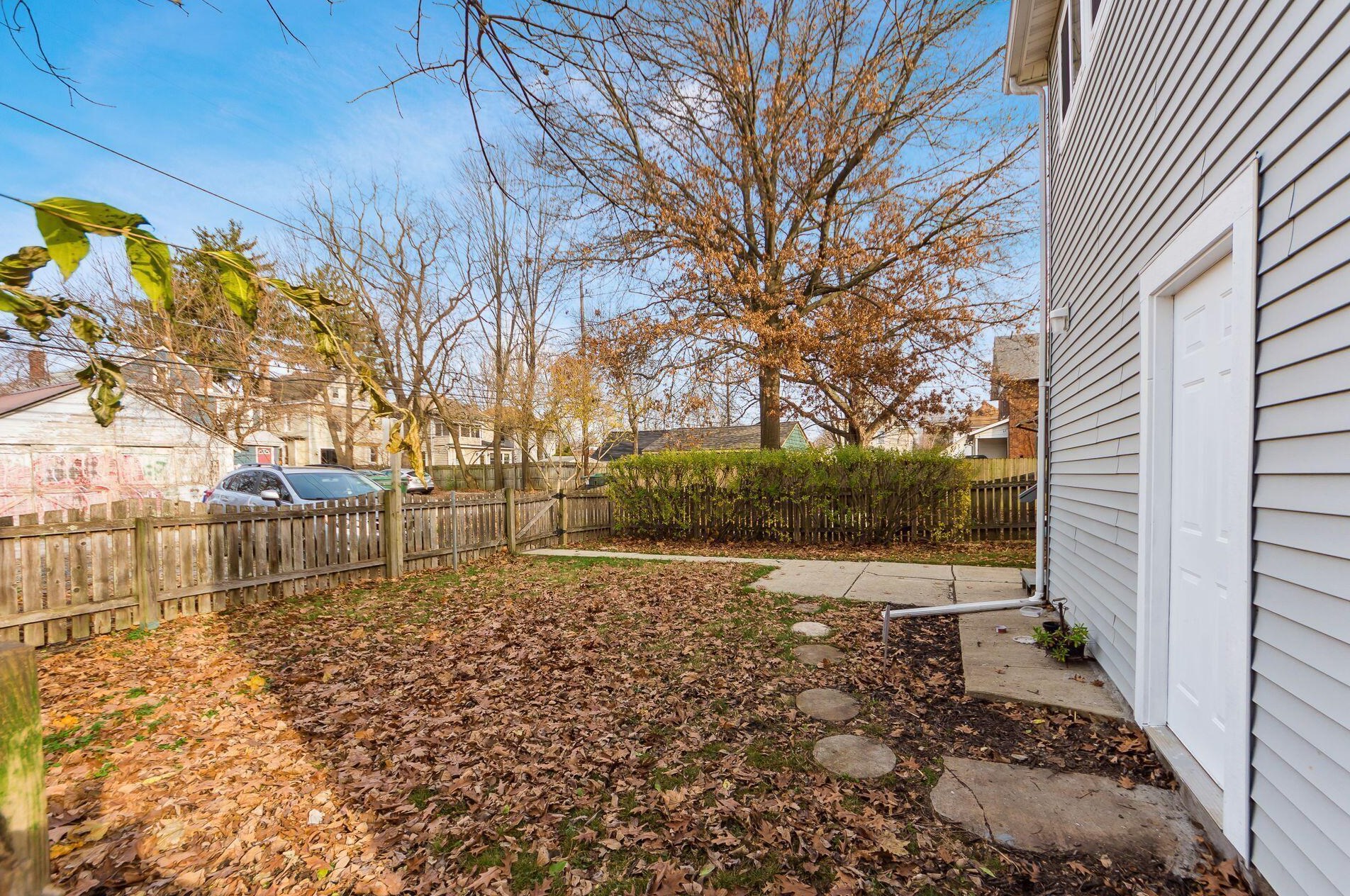 314 Wyandotte Ave, Columbus OH  43202-3138 exterior