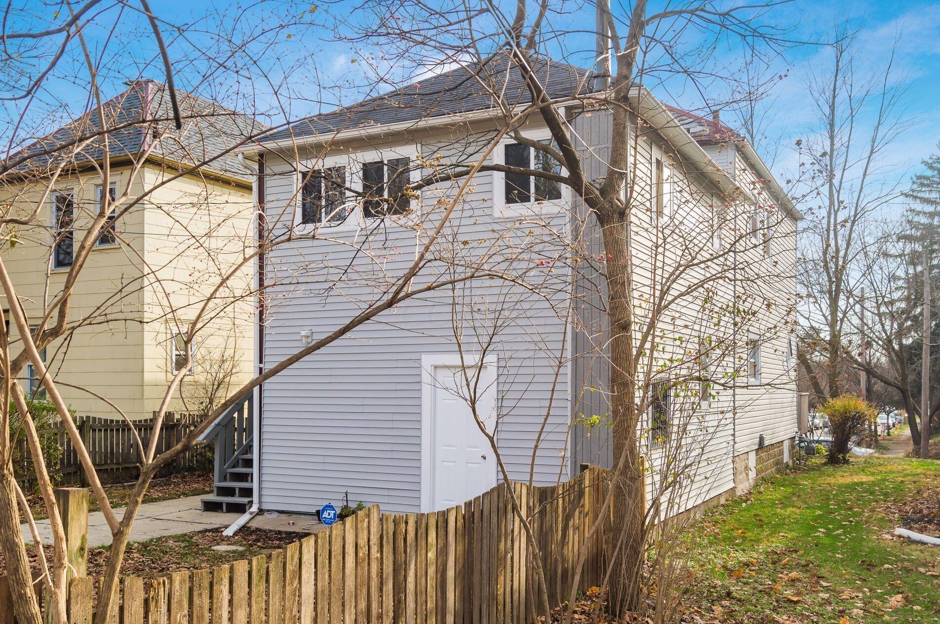 314 Wyandotte Ave, Columbus OH  43202-3138 exterior