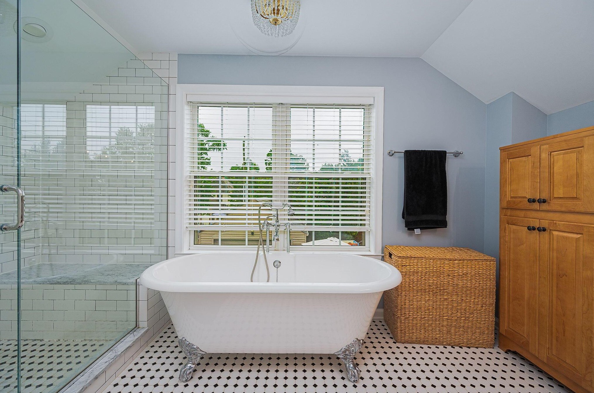 1939 Berkshire Rd, Columbus OH  43221-3745 exterior