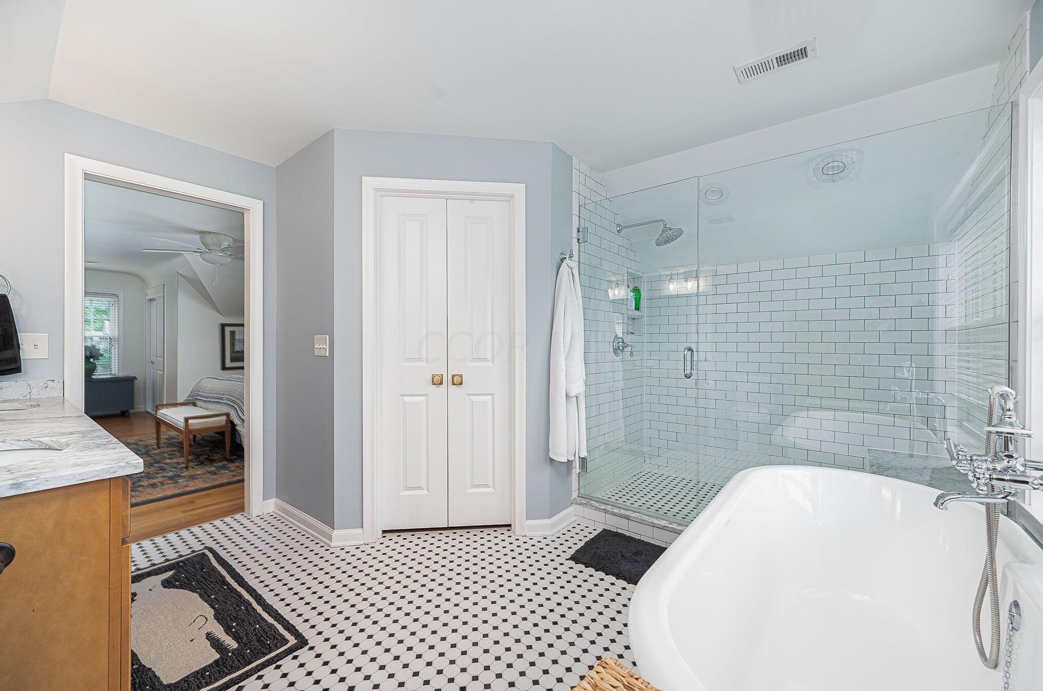 1939 Berkshire Rd, Columbus OH  43221-3745 exterior