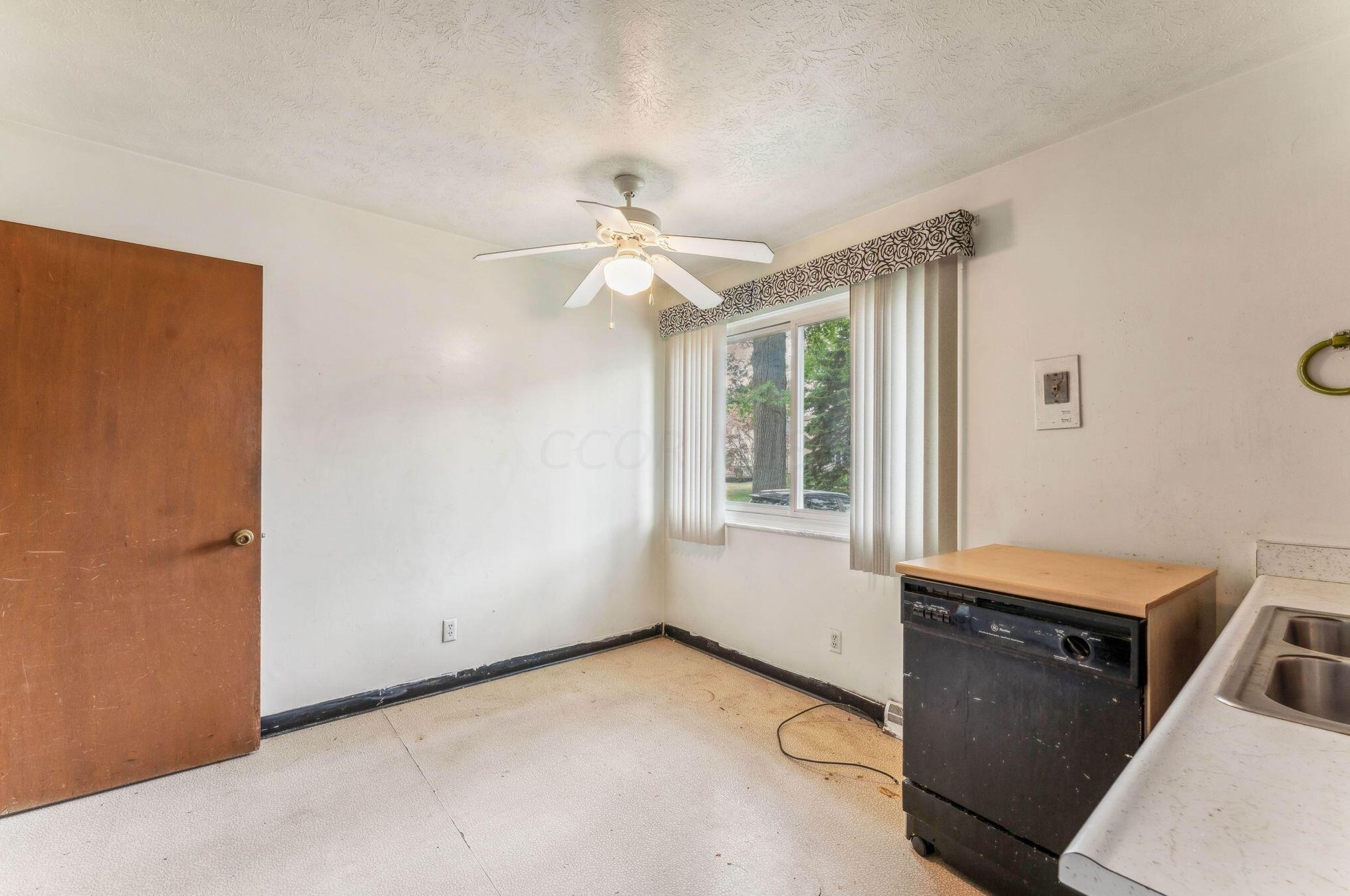 2896 Norwood St, Columbus OH 43224-4236 exterior