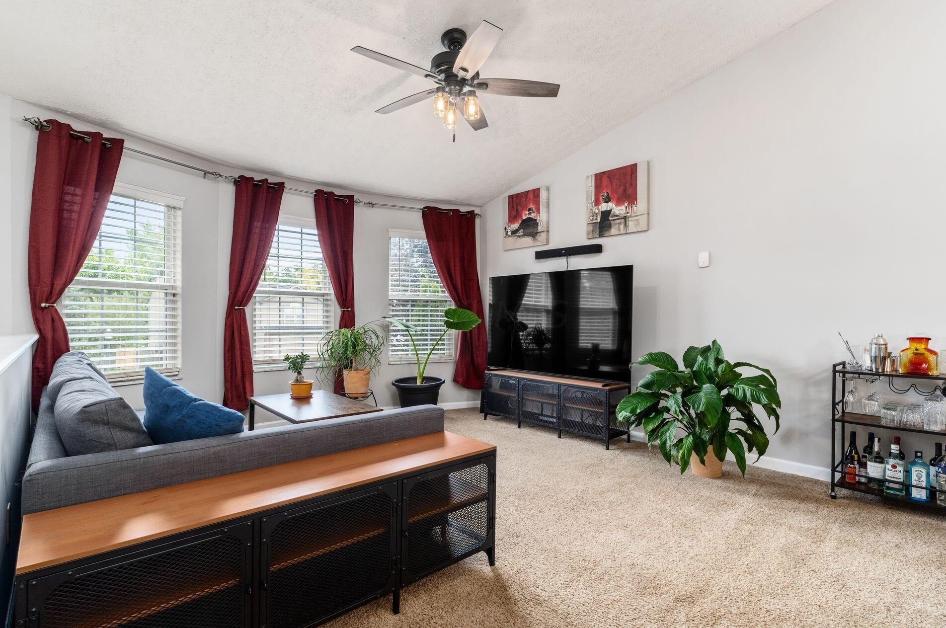 218 Monarch Dr, Pataskala OH  43062-8923 exterior