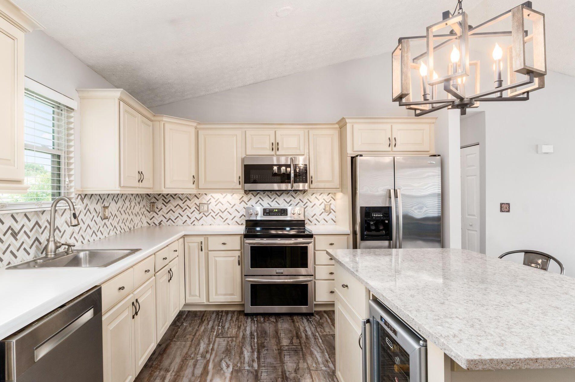 218 Monarch Dr, Pataskala OH  43062-8923 exterior