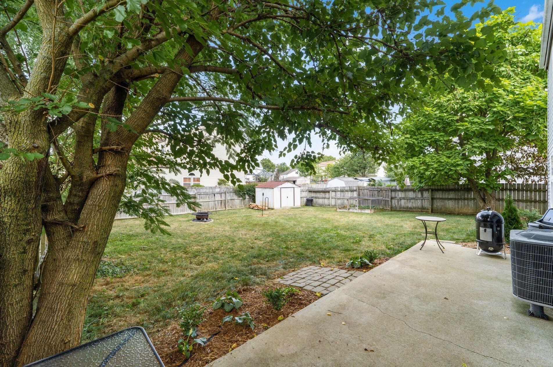 218 Monarch Dr, Pataskala OH  43062-8923 exterior