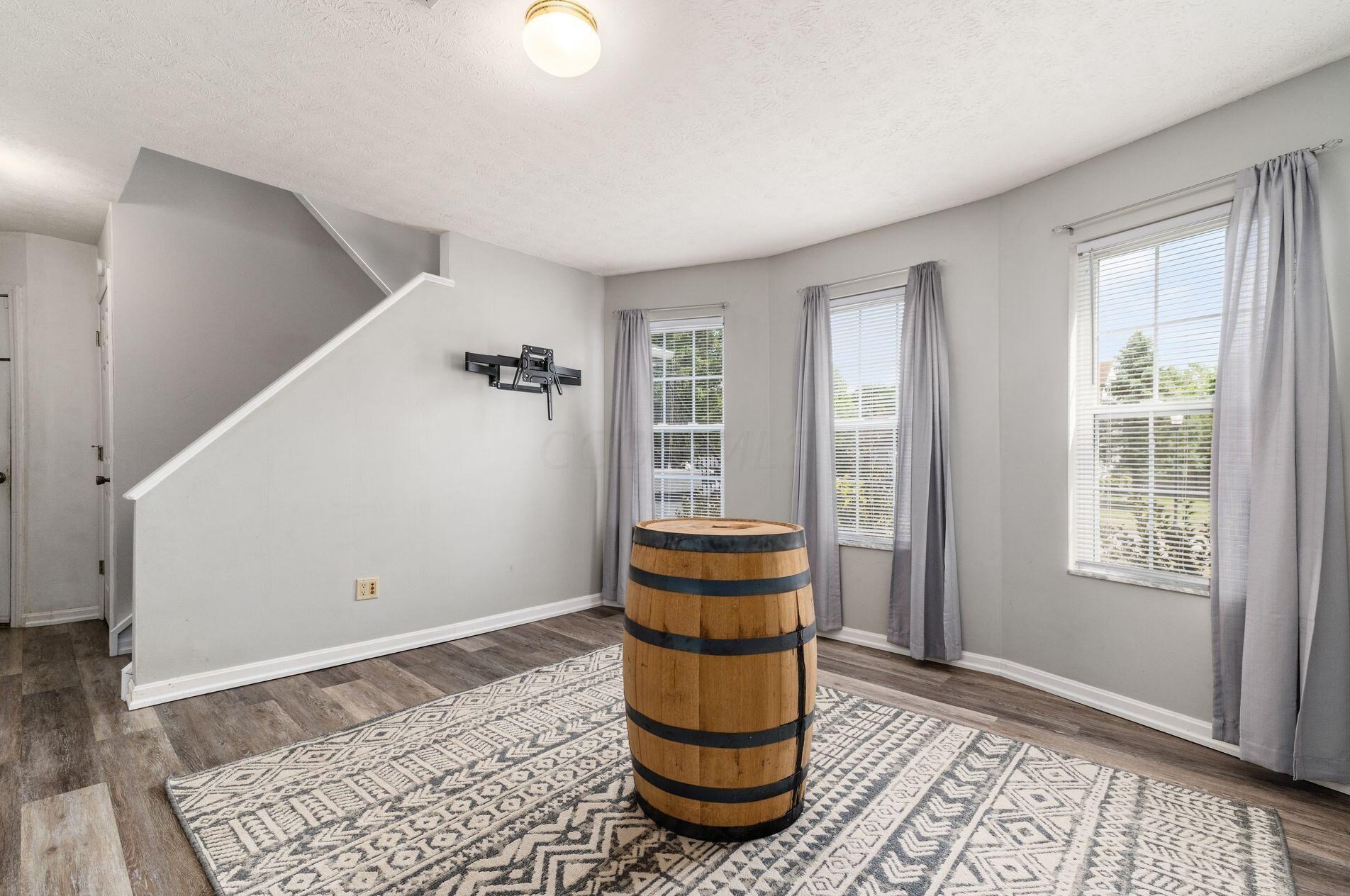 218 Monarch Dr, Pataskala OH  43062-8923 exterior