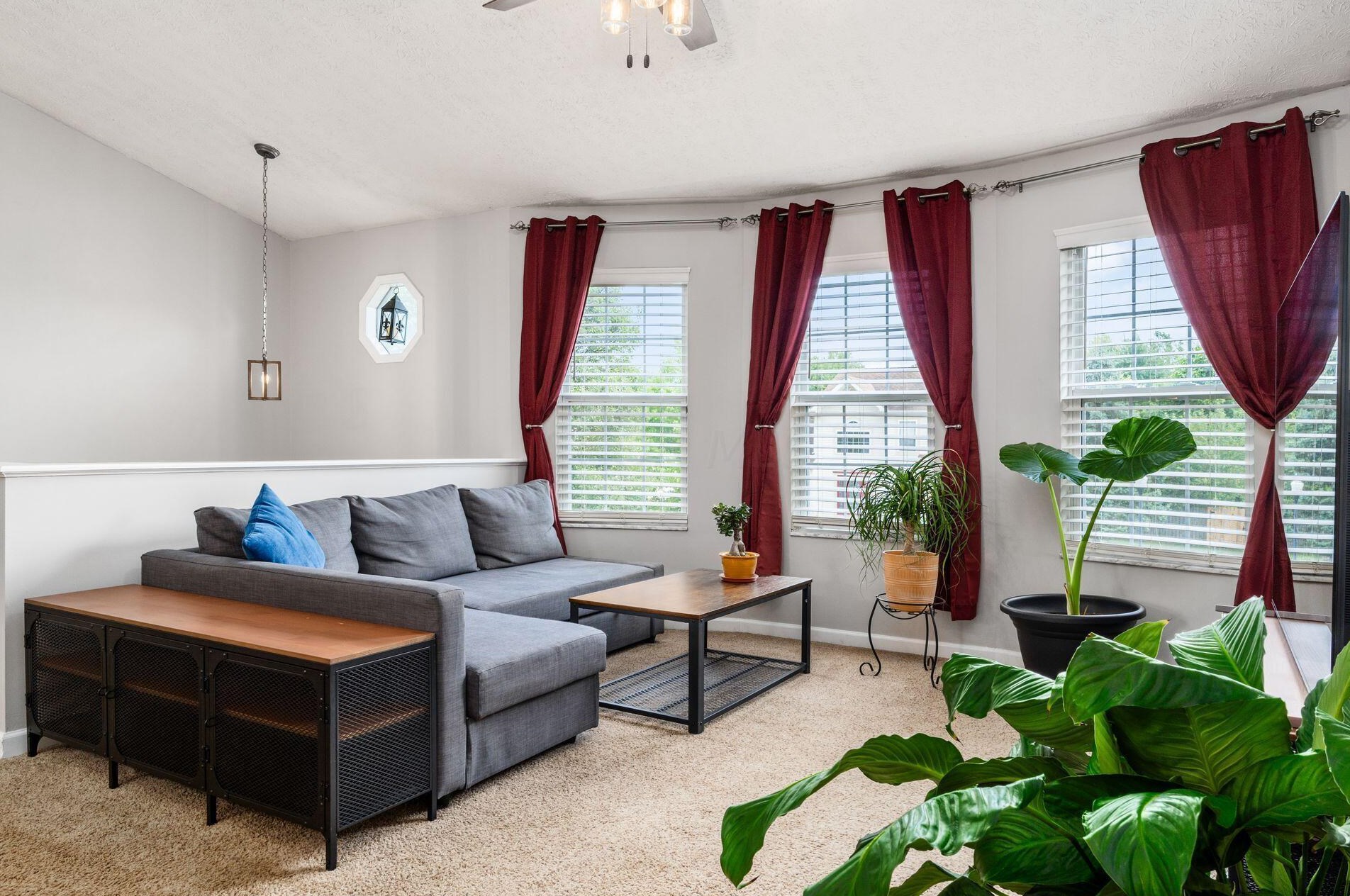 218 Monarch Dr, Pataskala OH  43062-8923 exterior