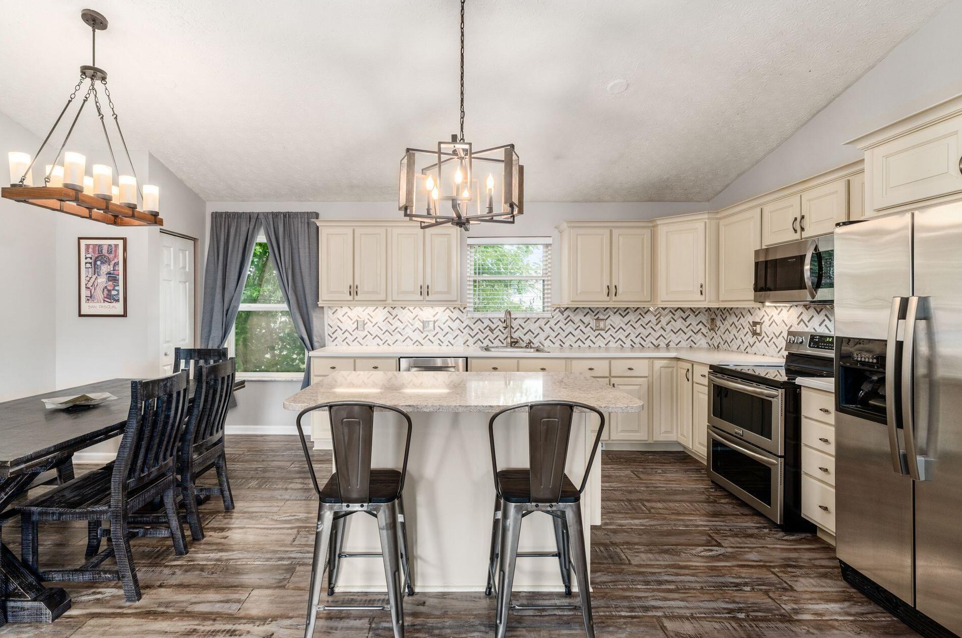 218 Monarch Dr, Pataskala OH  43062-8923 exterior