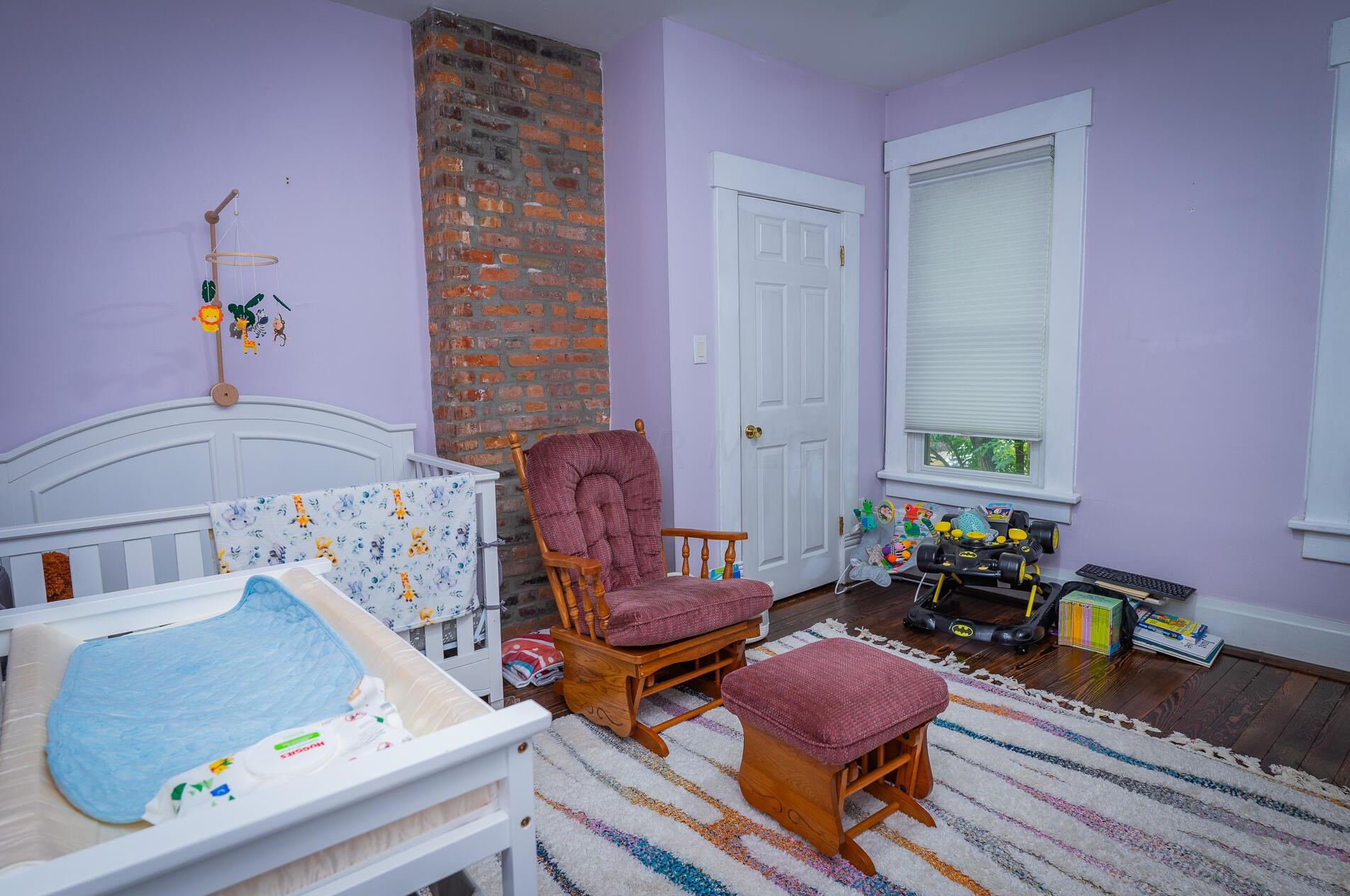 383 Hubbard Ave, Columbus OH 43215-1472 exterior